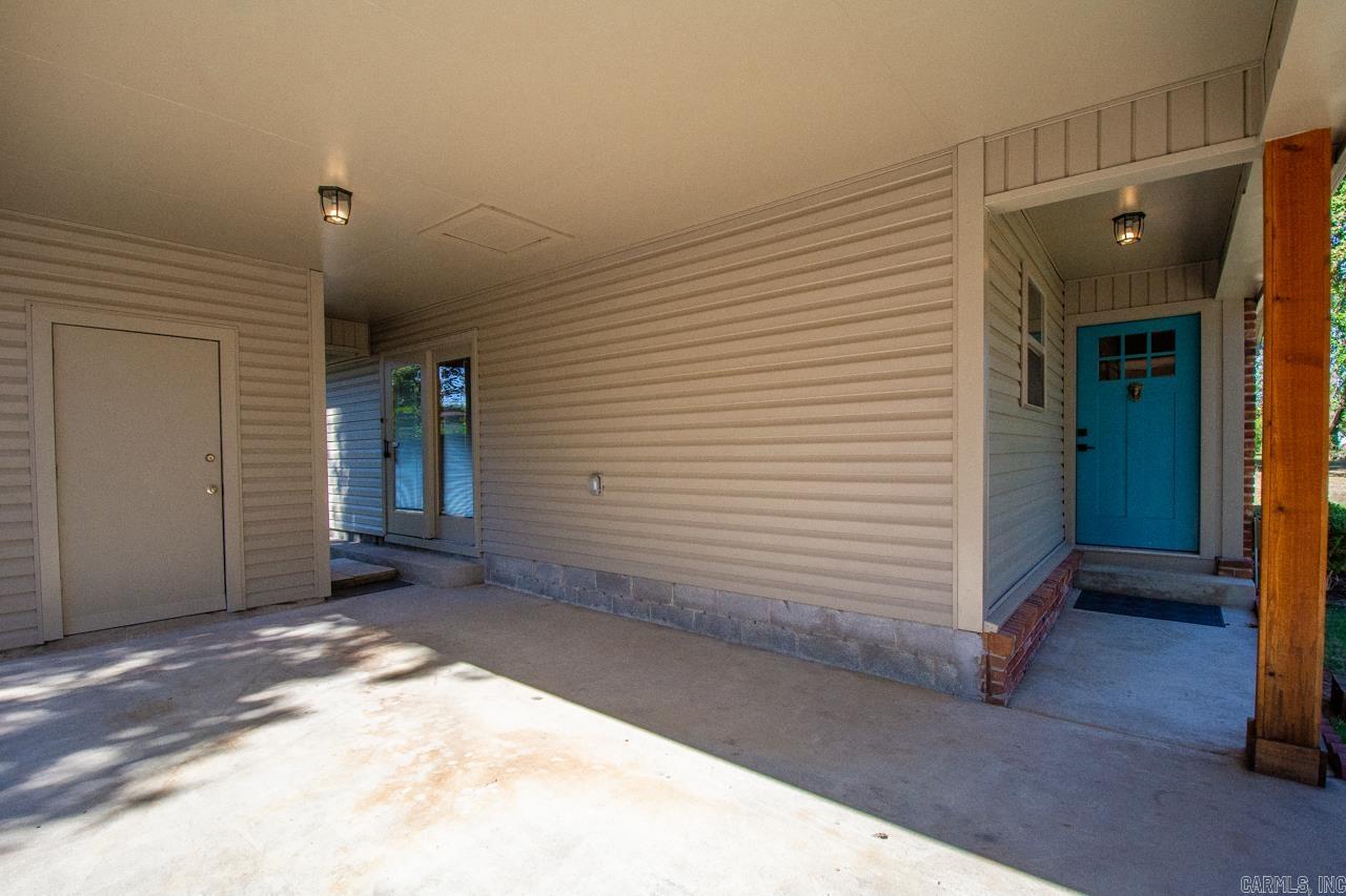 9303 Peach Tree Drive Property Photo 5