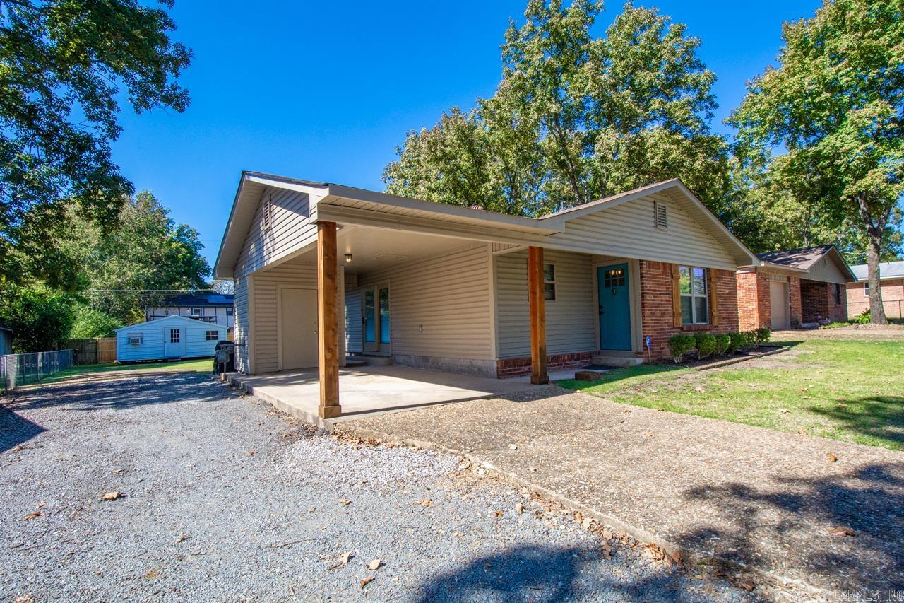 9303 Peach Tree Drive Property Photo 6