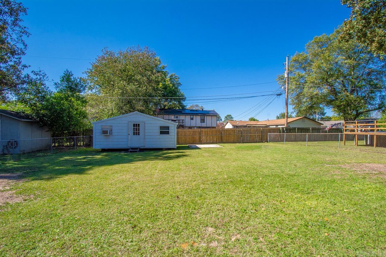 9303 Peach Tree Drive Property Photo 29