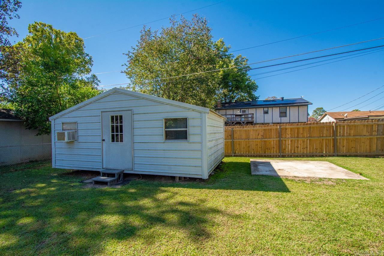 9303 Peach Tree Drive Property Photo 30