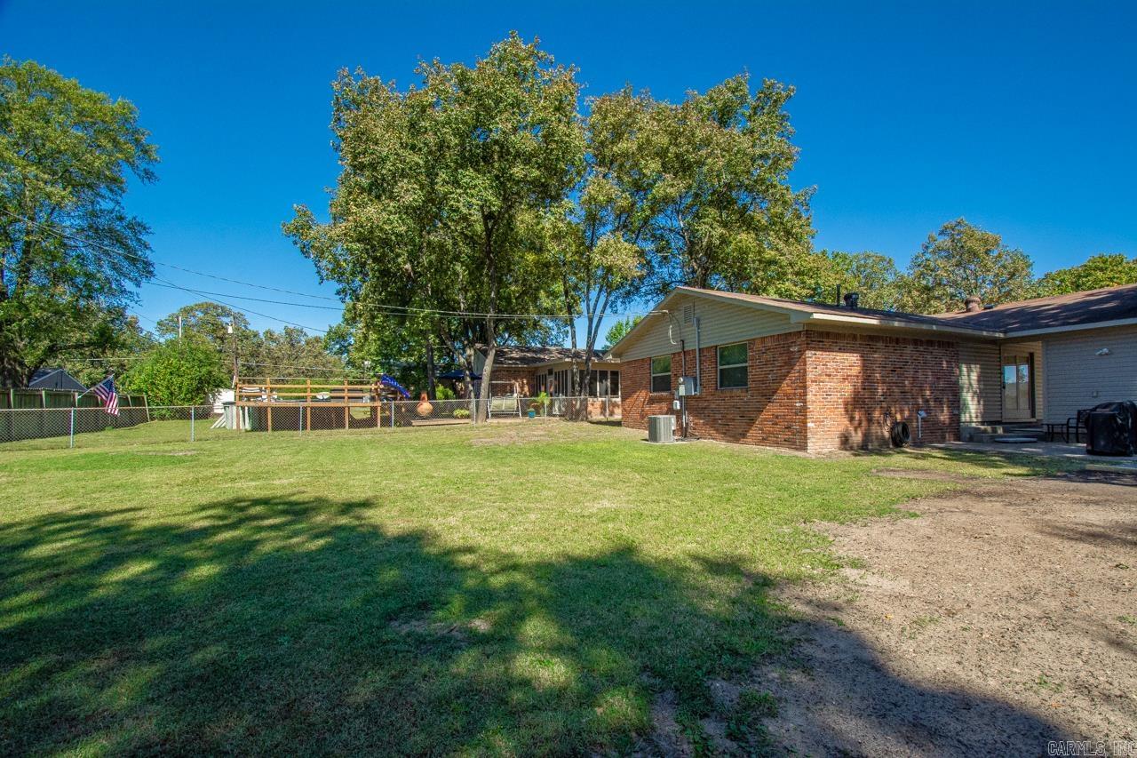 9303 Peach Tree Drive Property Photo 31