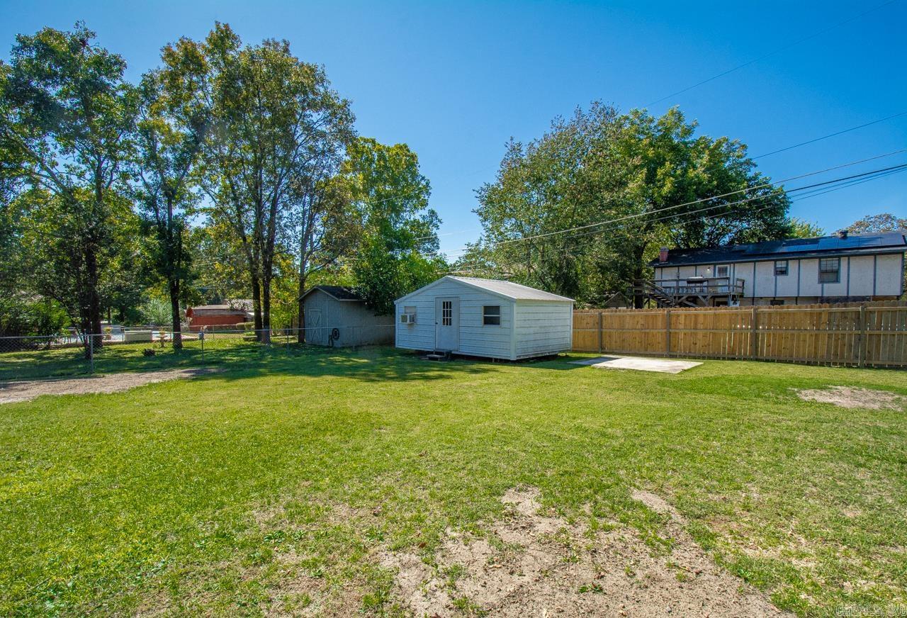 9303 Peach Tree Drive Property Photo 32