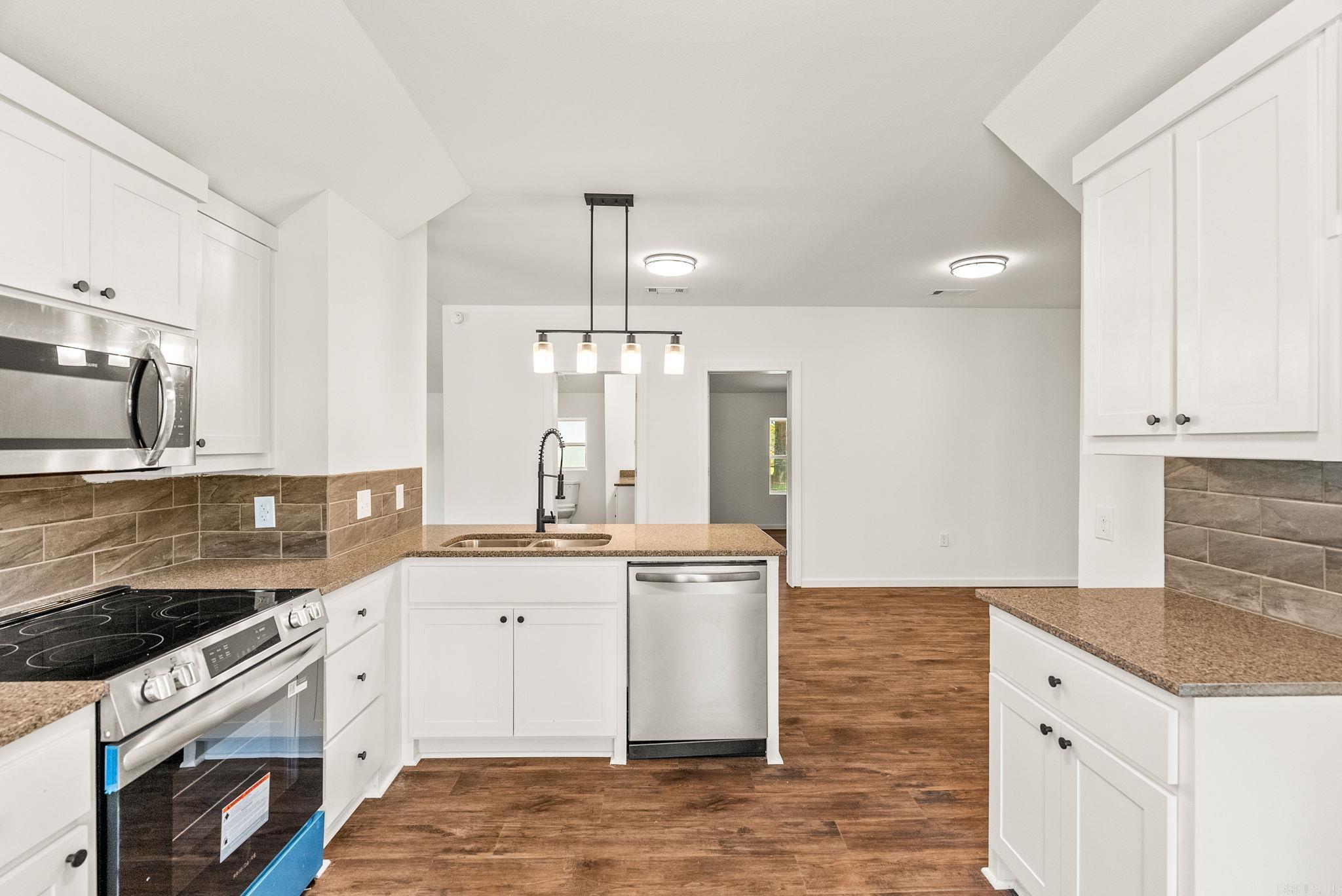 26036964 Property Photo 18
