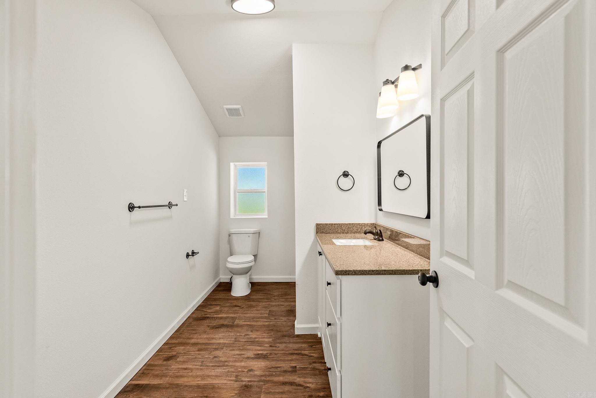 26036964 Property Photo 29