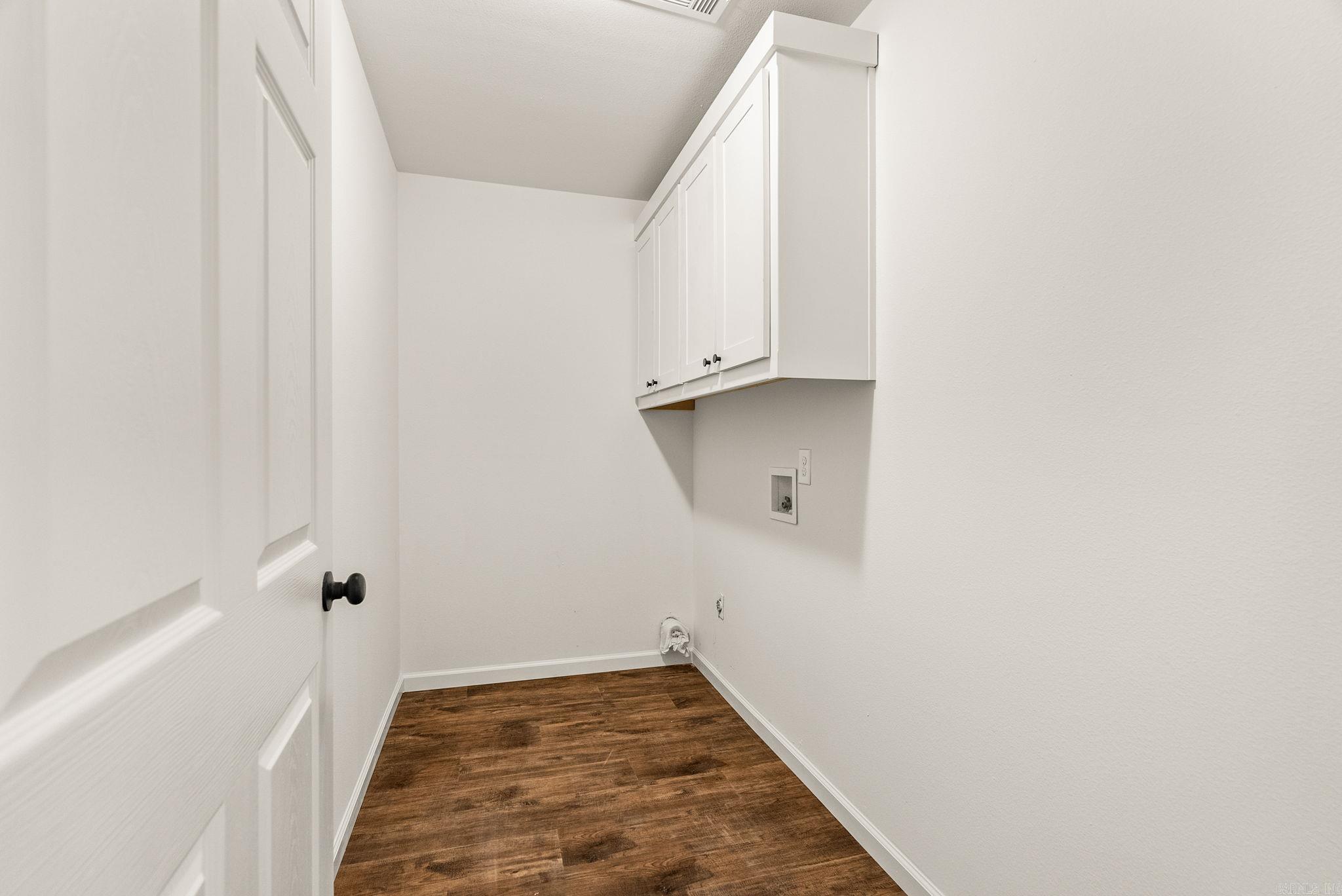 26036964 Property Photo 35