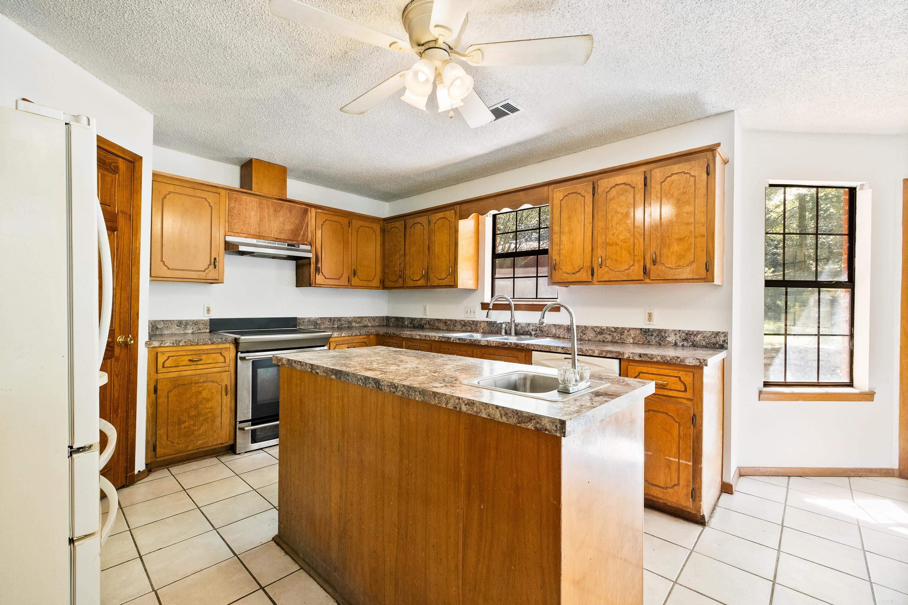 4999 Brooke Cove Property Photo 10