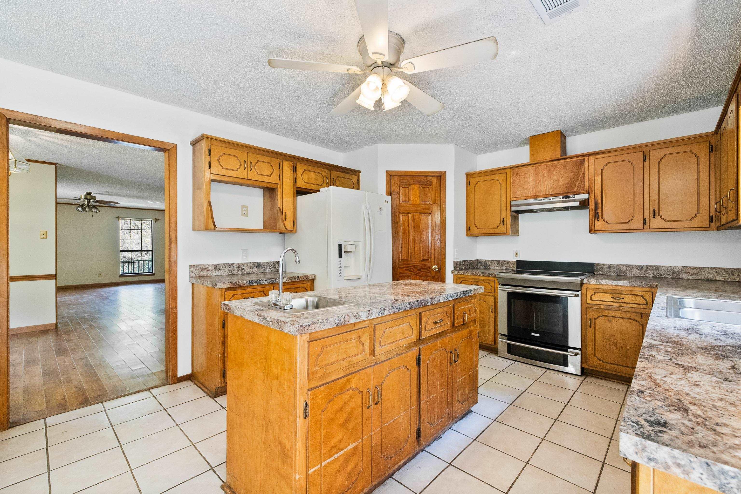 4999 Brooke Cove Property Photo 11