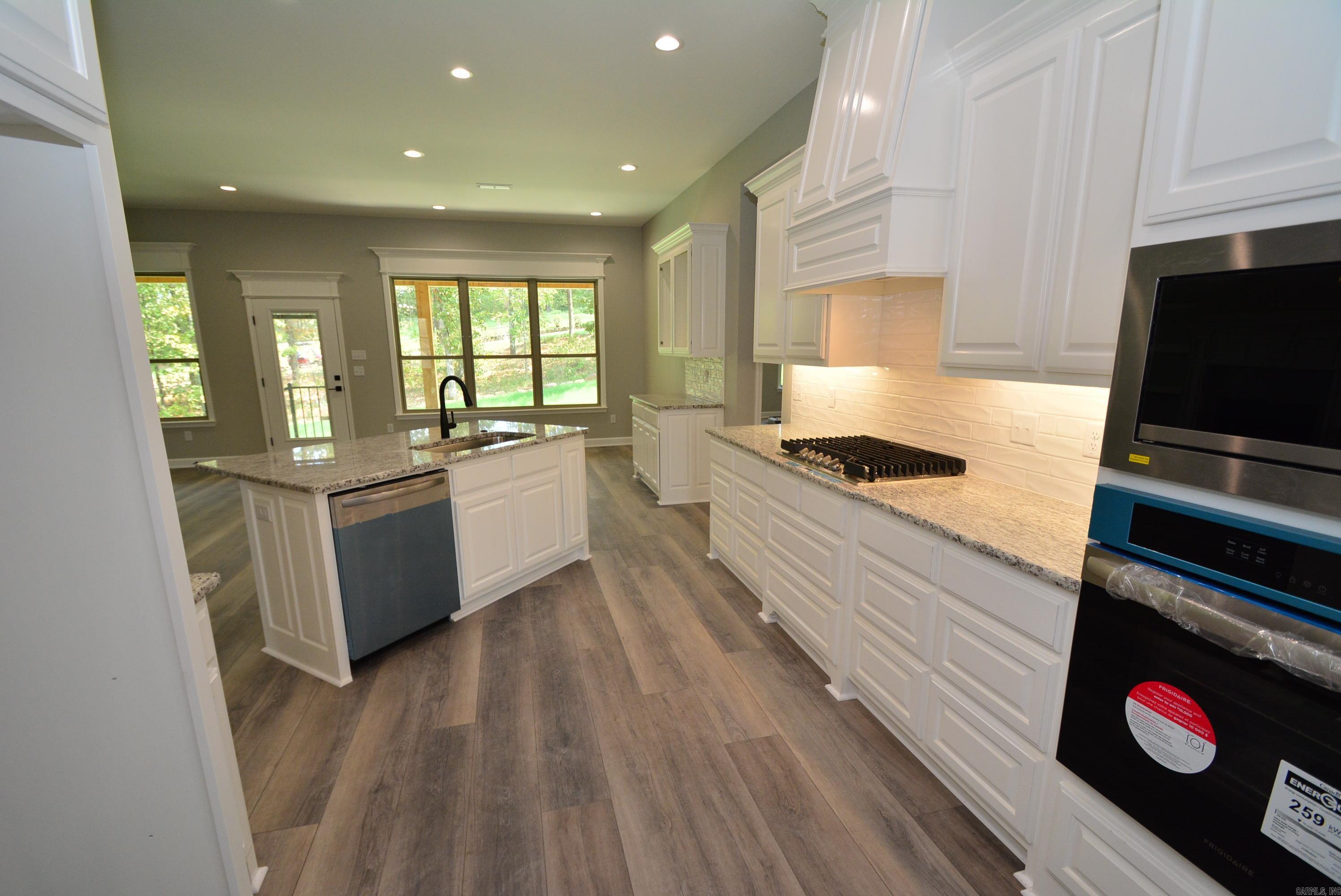 14 Wellington Place Property Photo 16