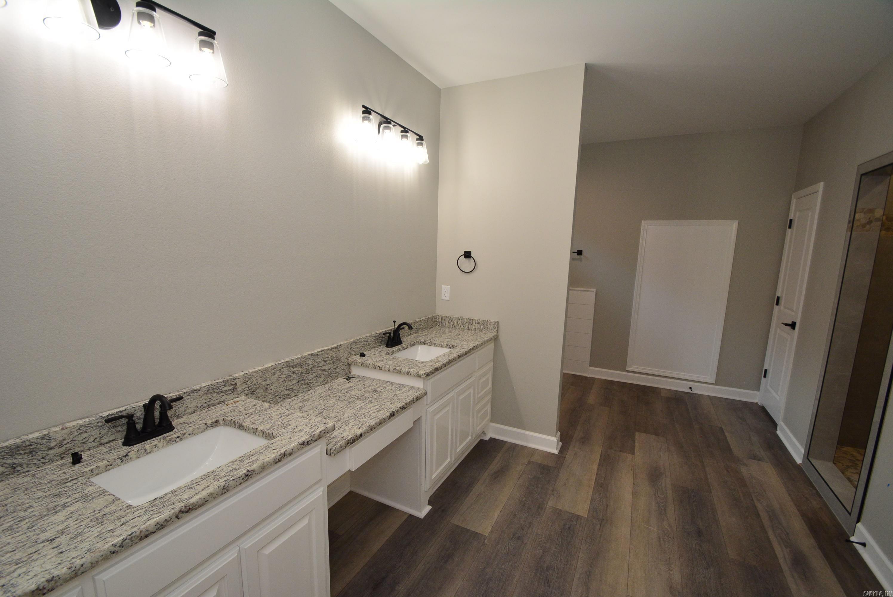 14 Wellington Place Property Photo 22