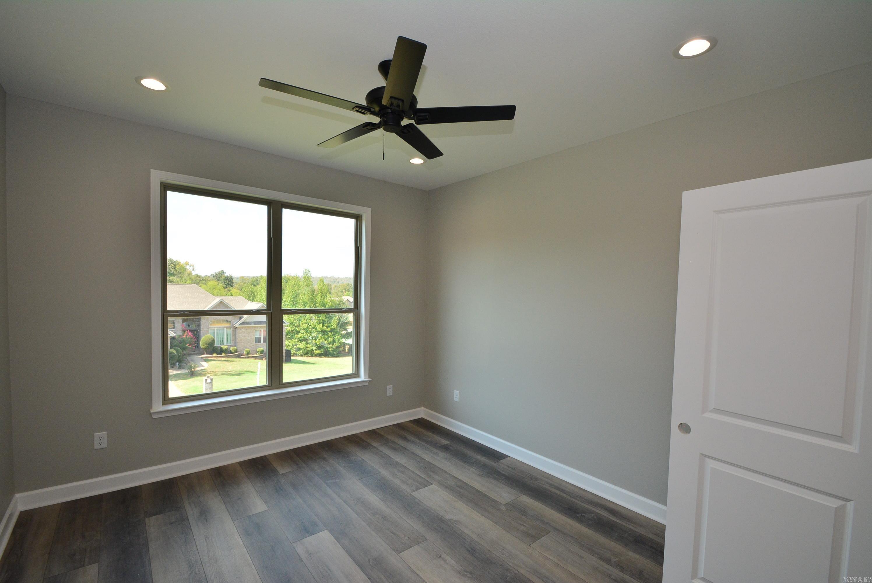 14 Wellington Place Property Photo 28