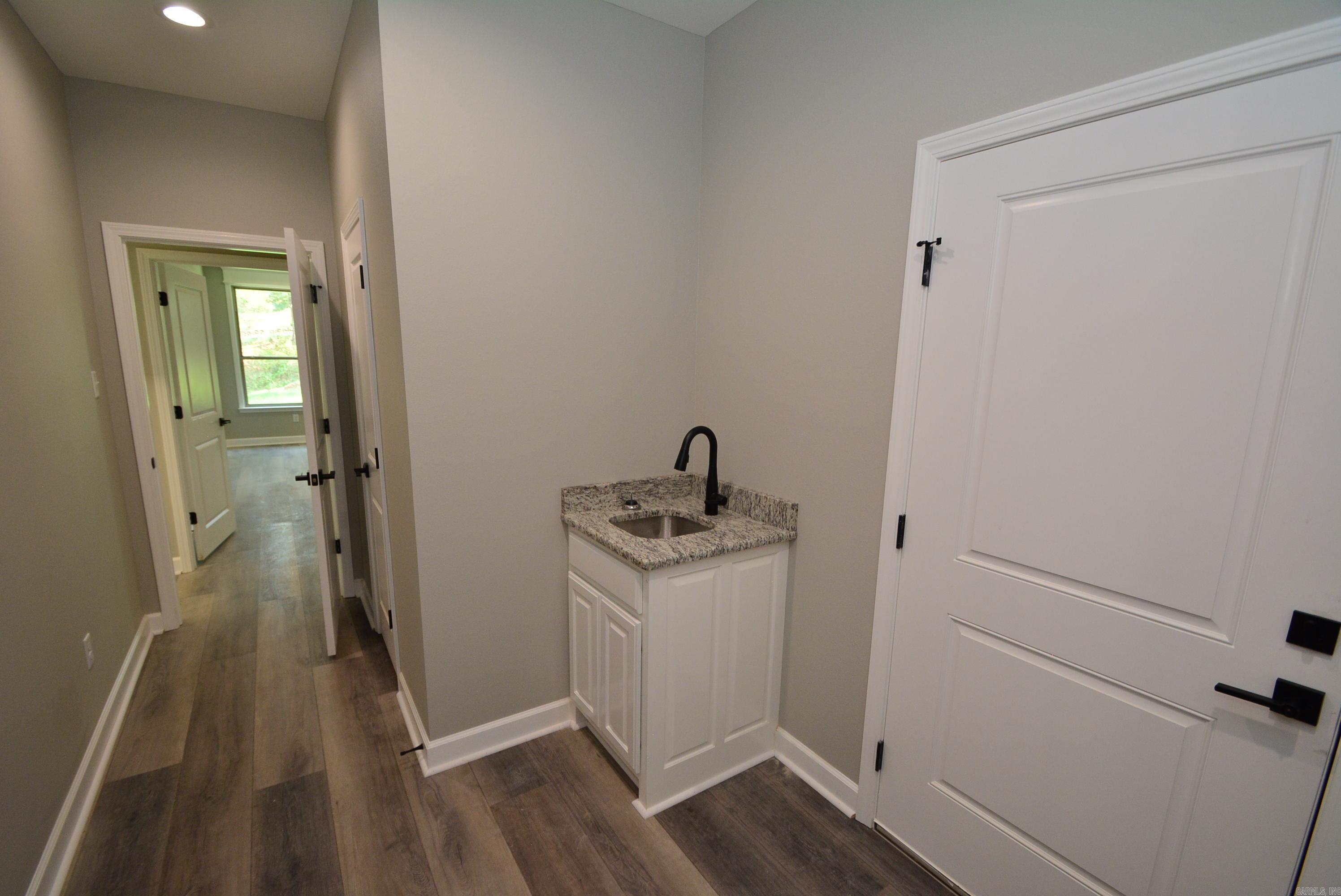 14 Wellington Place Property Photo 34