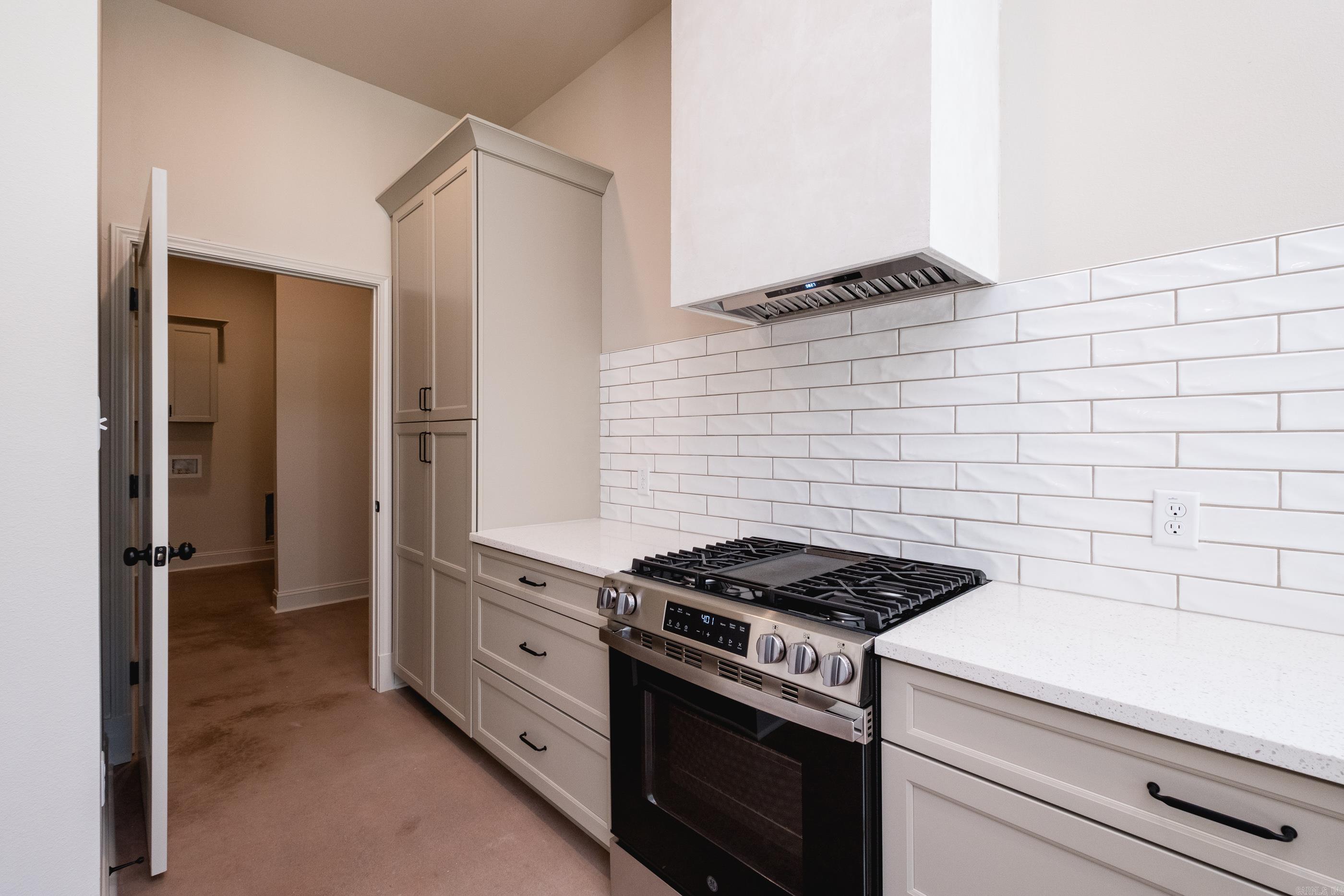 505 E 22nd Street Property Photo 17