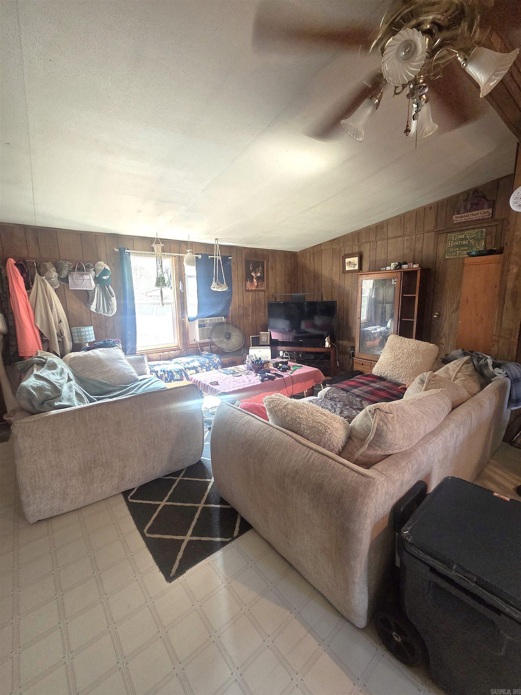 4675 Dooley Road Property Photo 5