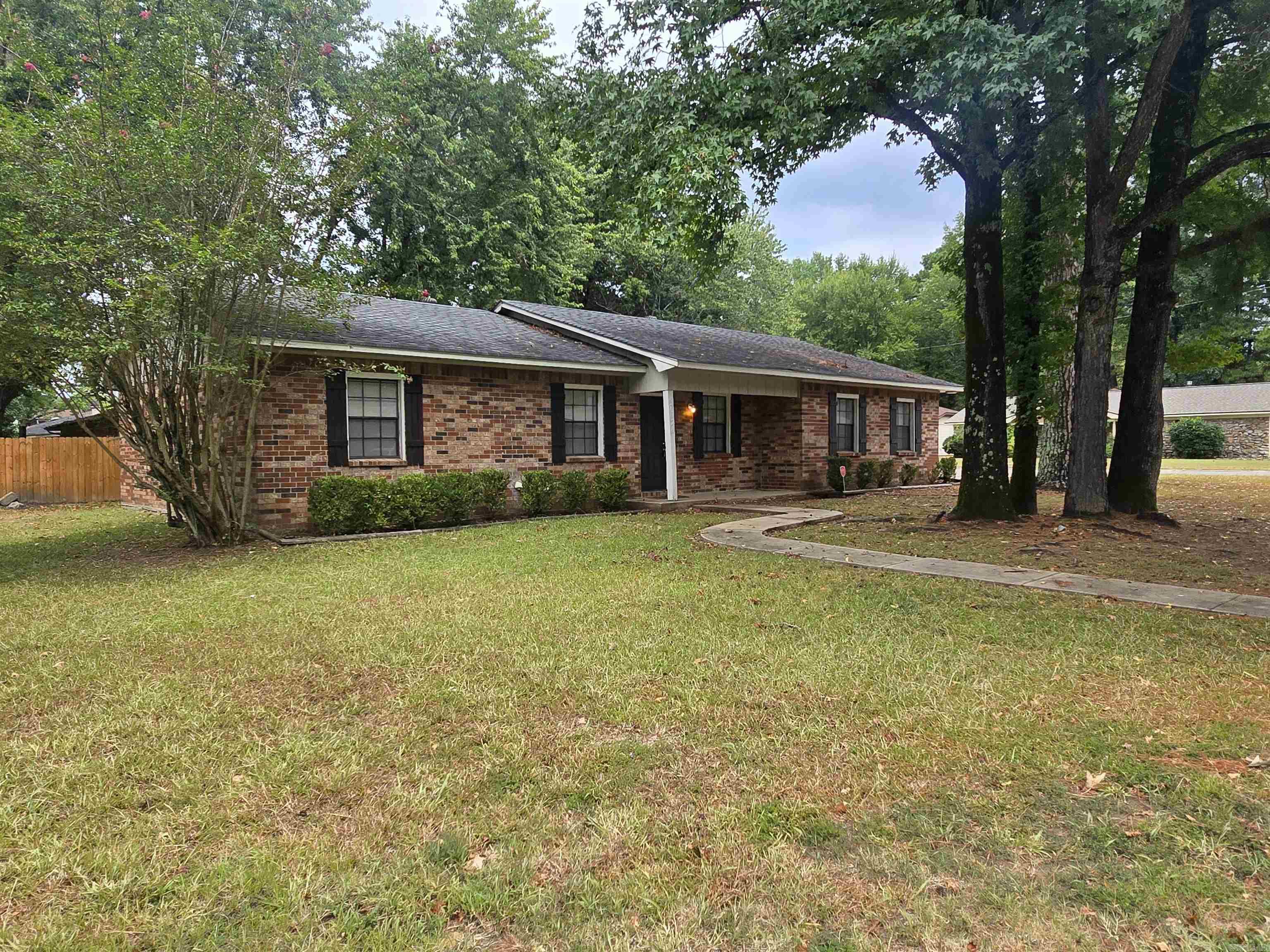 7120 Yorkwood Drive Property Photo 1