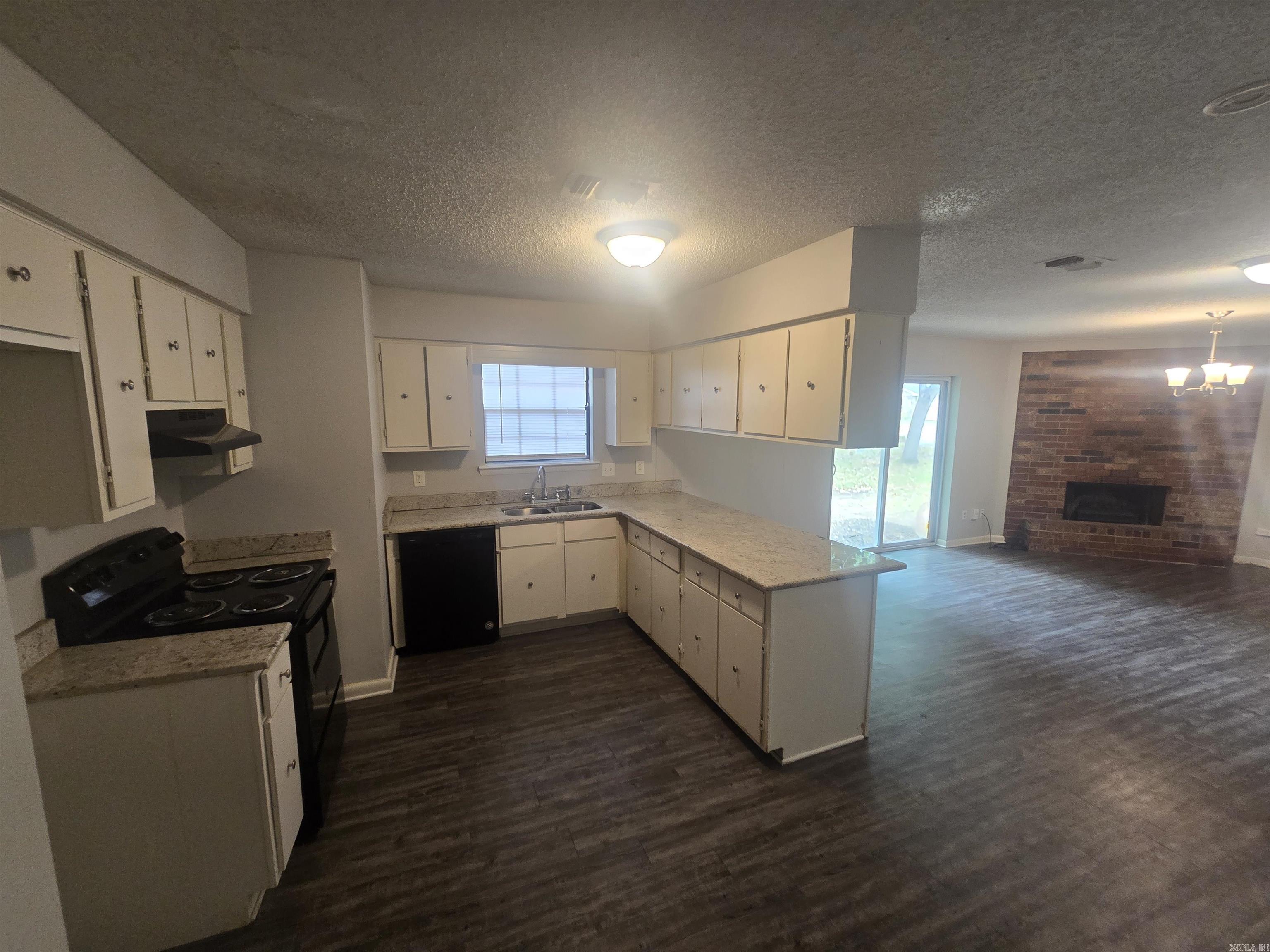 7120 Yorkwood Drive Property Photo 4