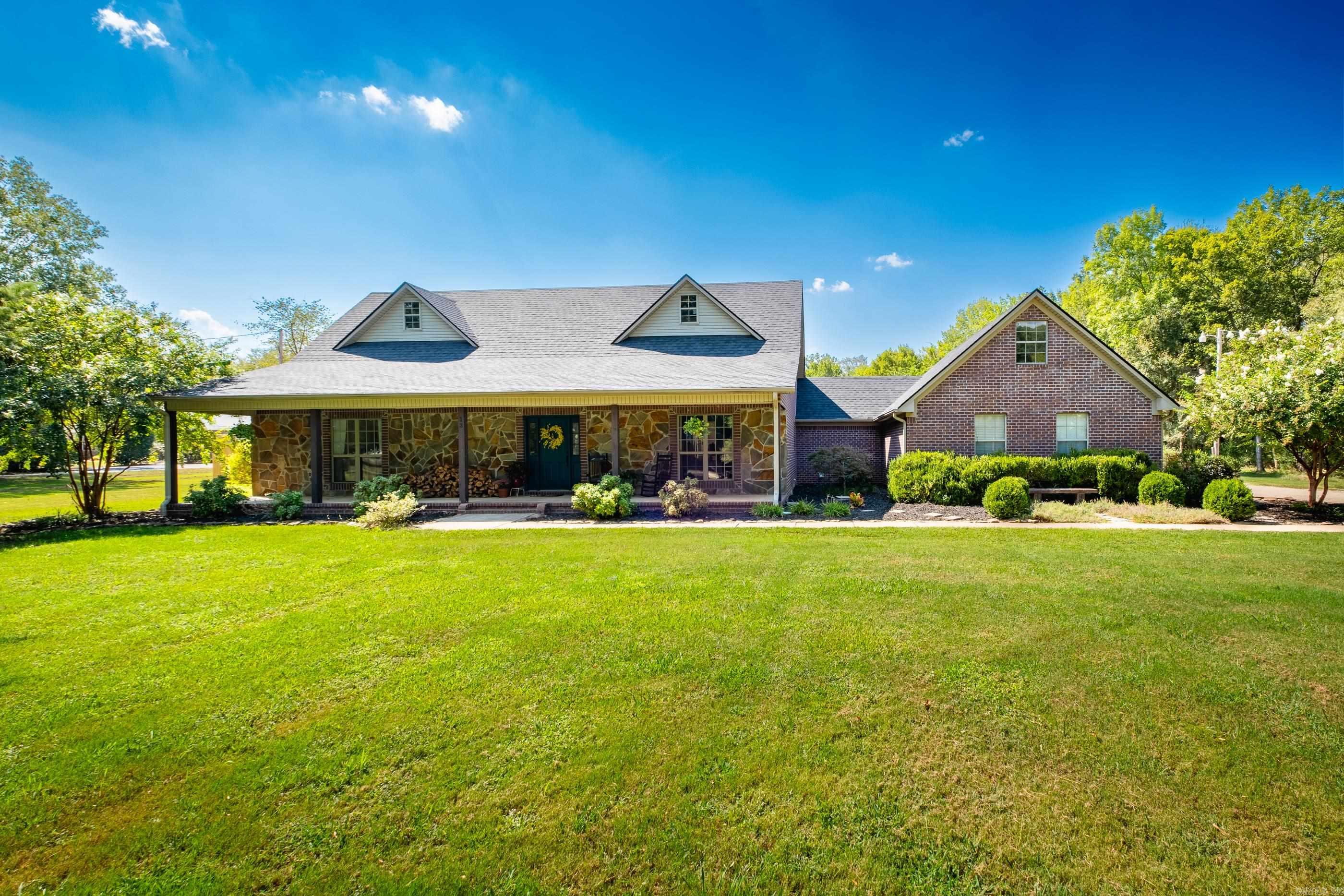 13 Western Hills Circle Property Photo 1
