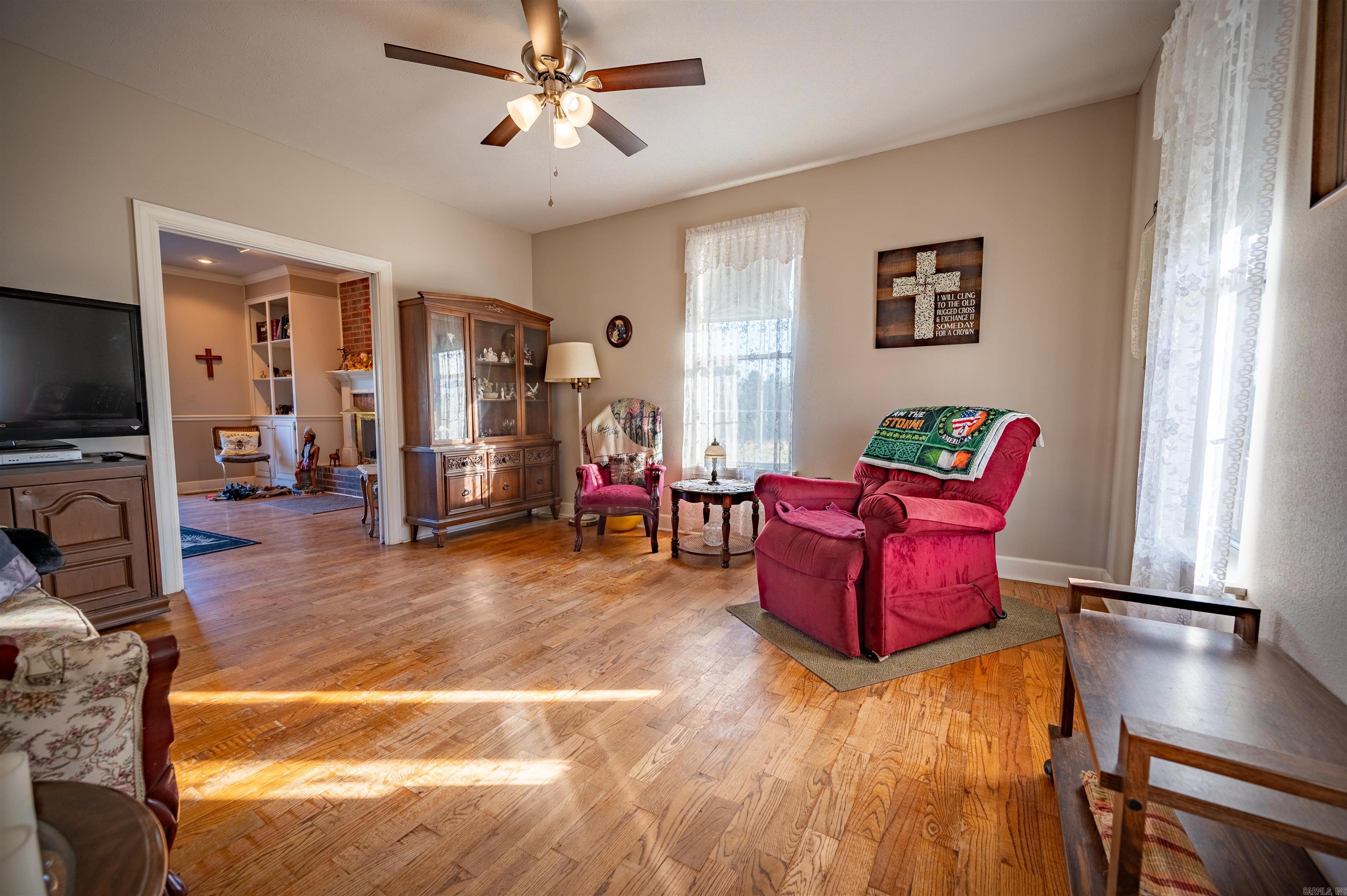 315 Tweedy Property Photo 5