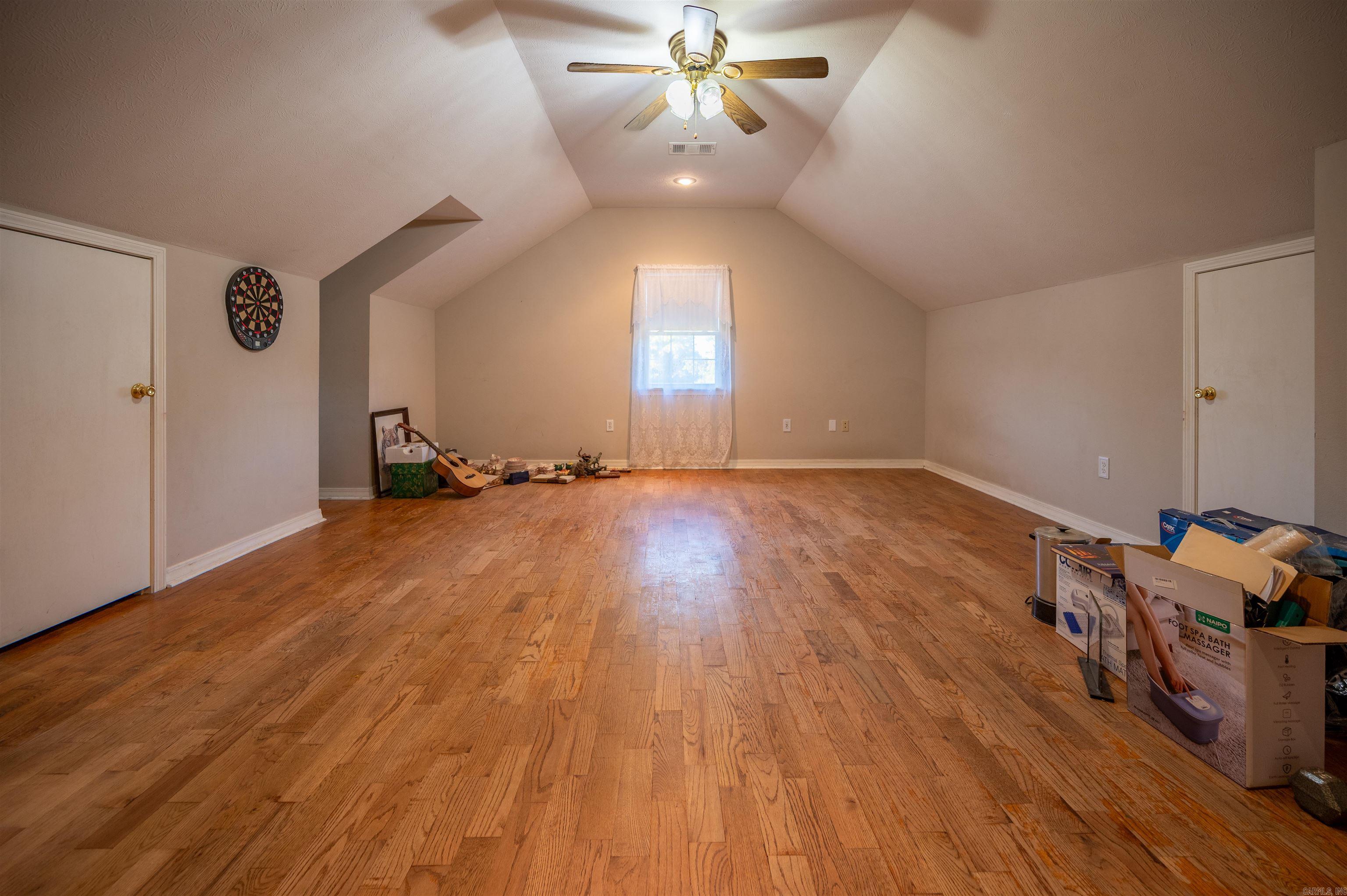315 Tweedy Property Photo 13
