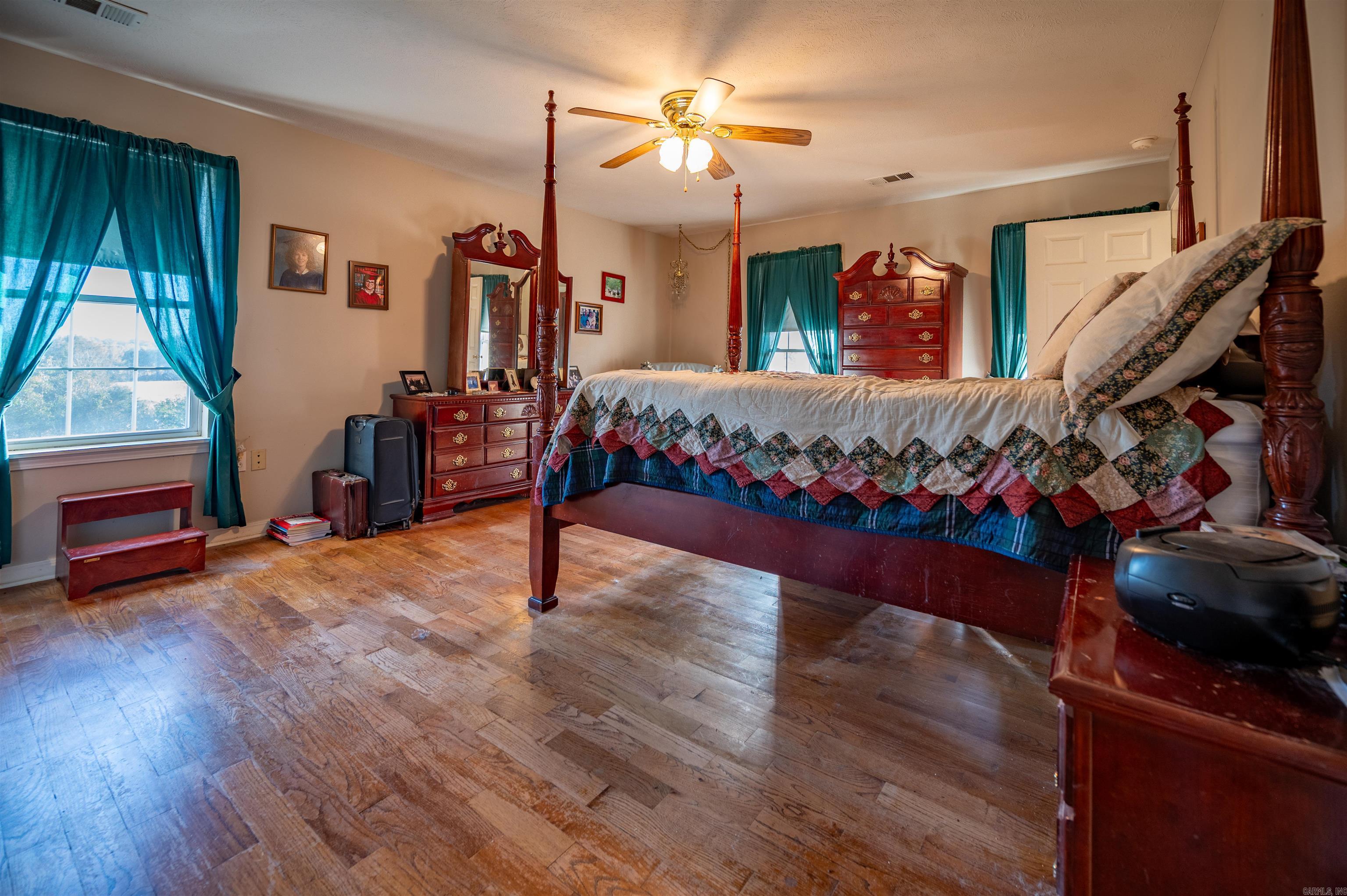 315 Tweedy Property Photo 21