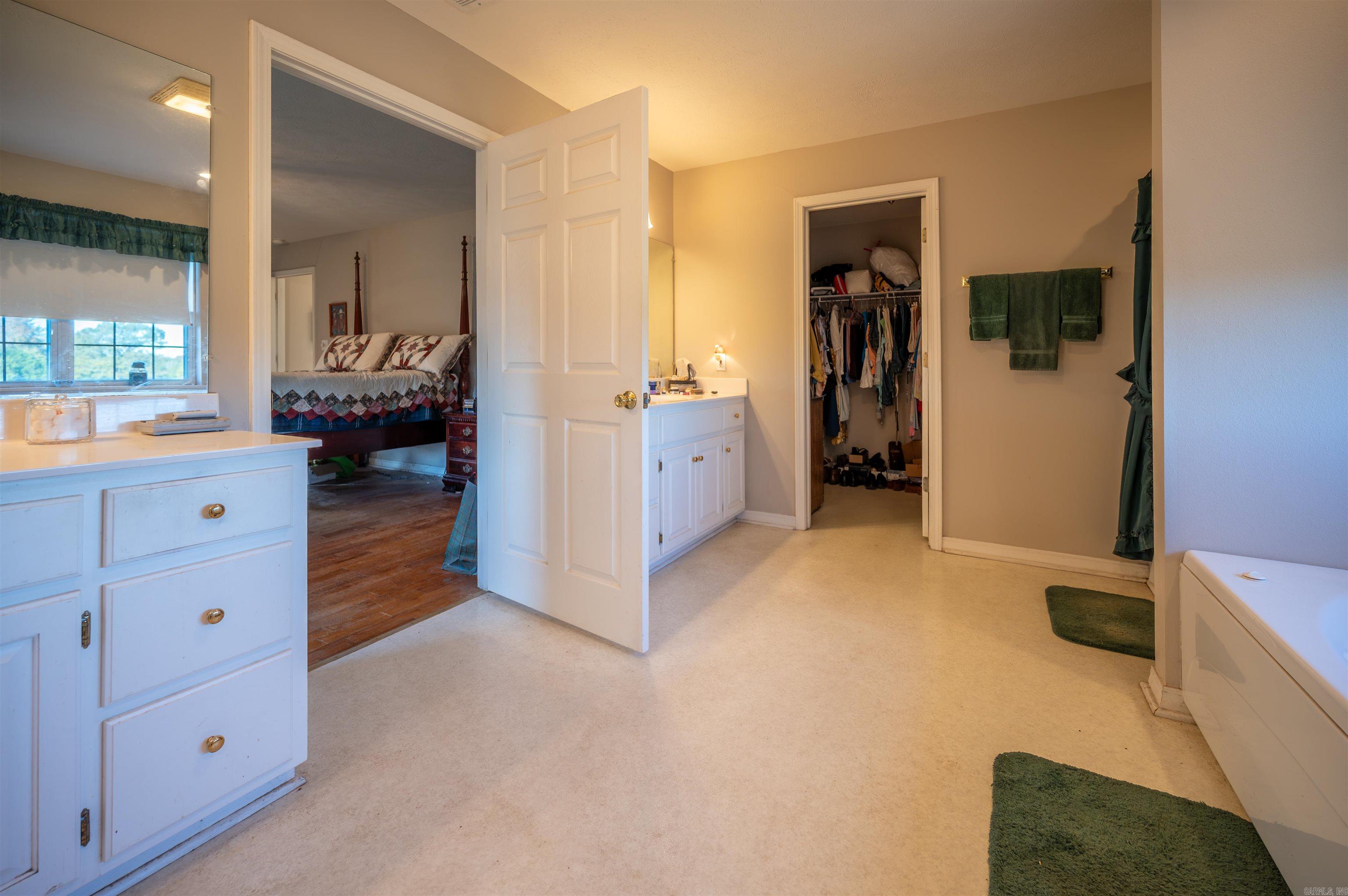 315 Tweedy Property Photo 25