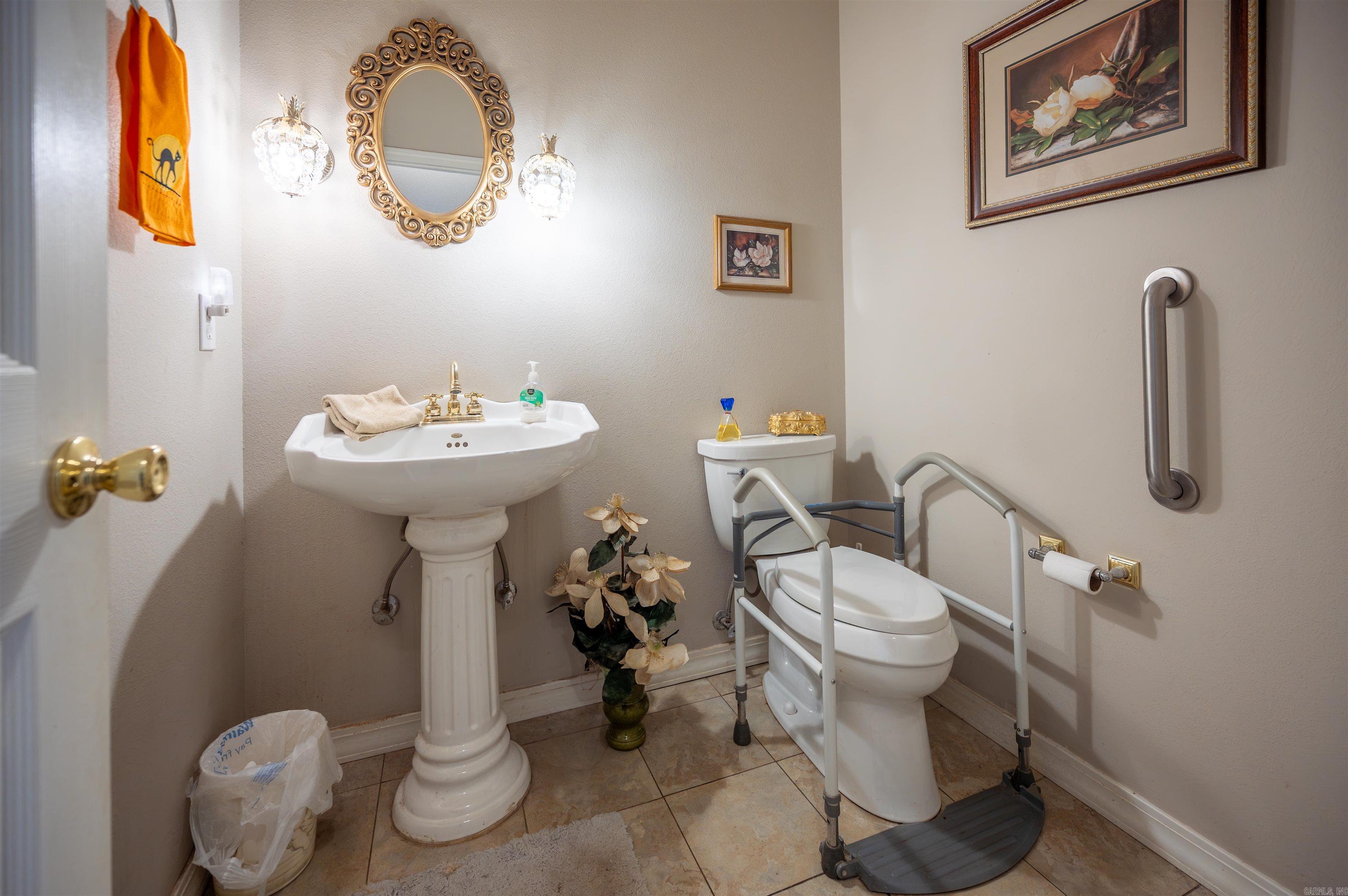 315 Tweedy Property Photo 36