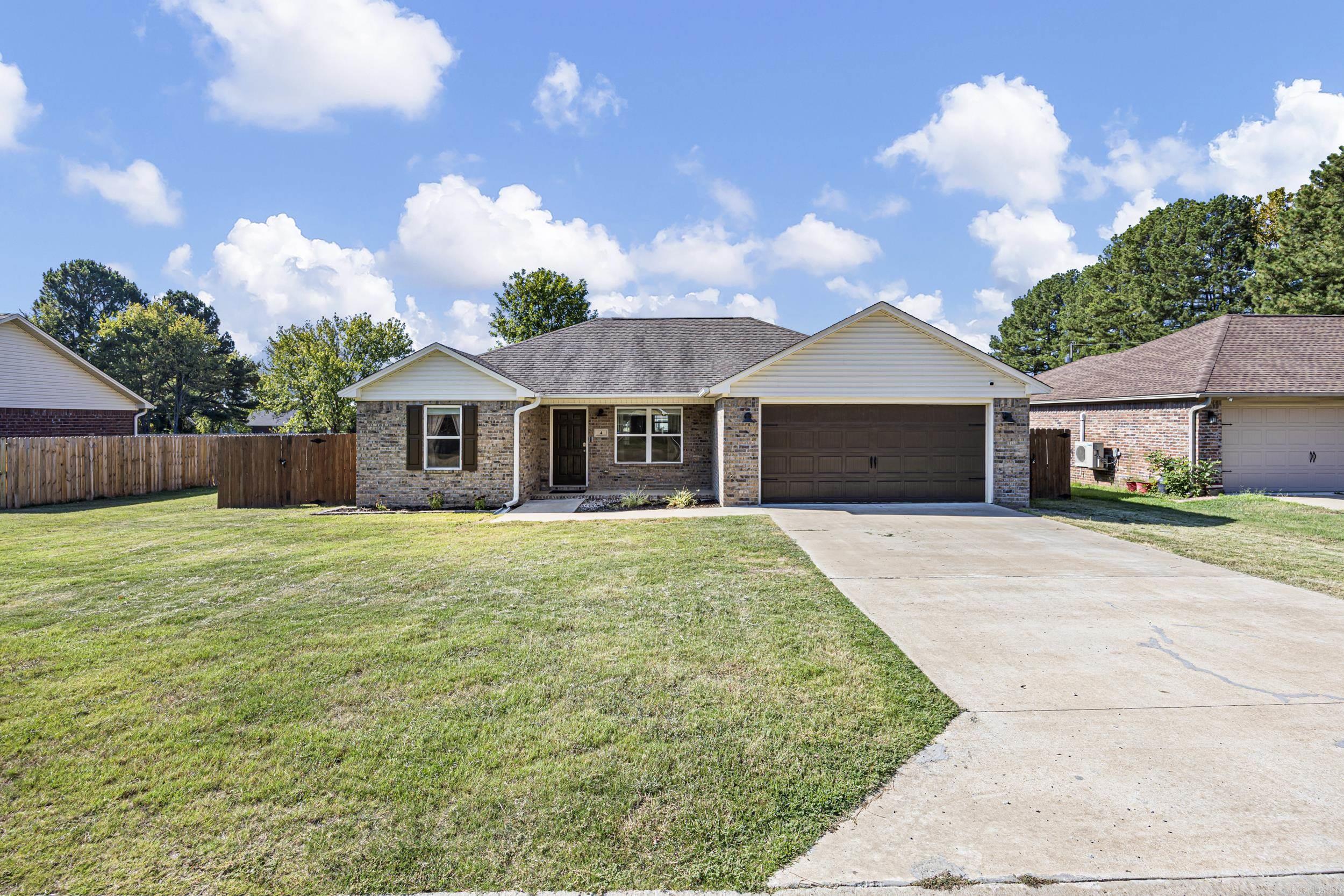 4 Fox Creek Court Property Photo 2