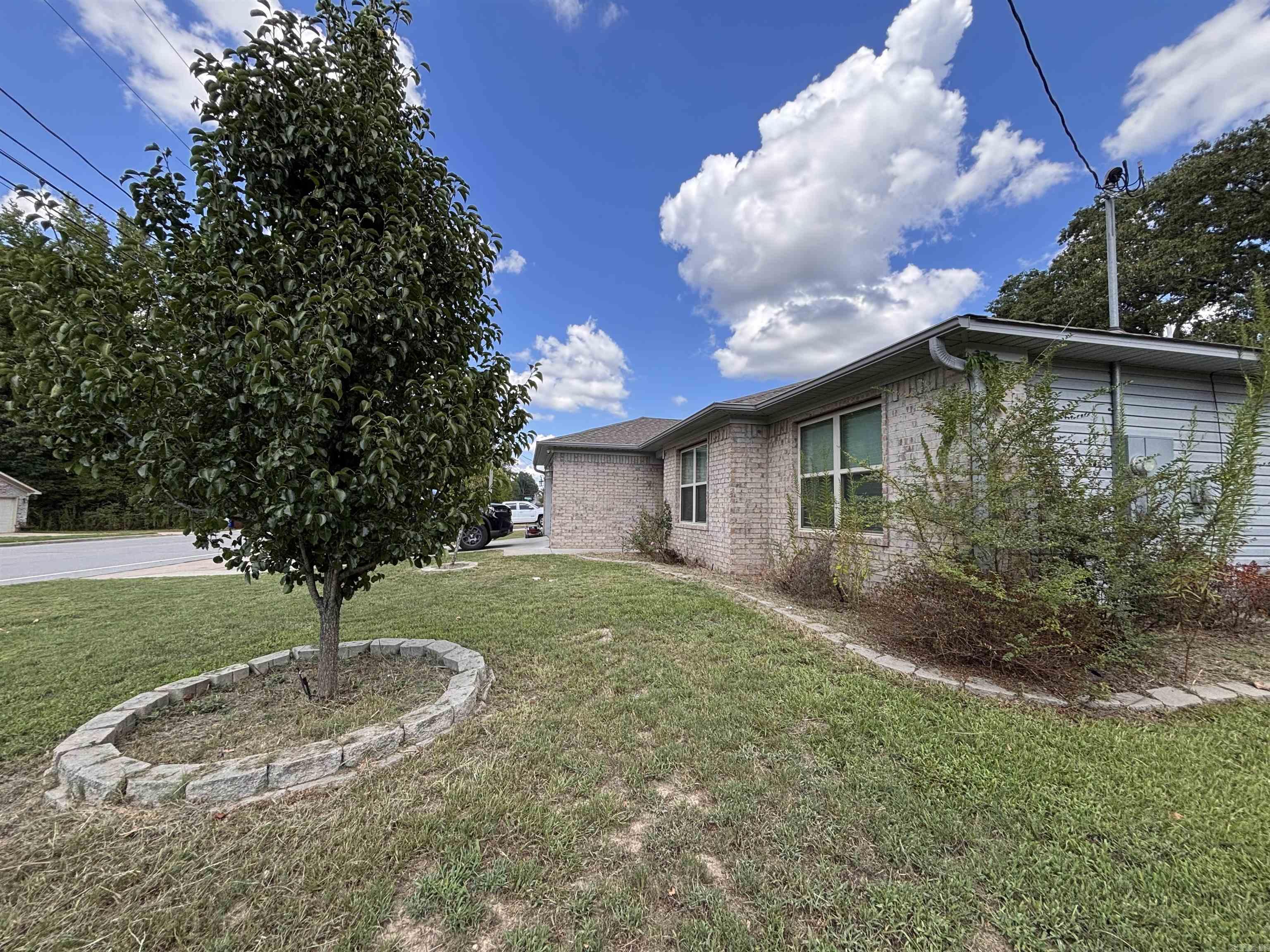 310 S Shady Lane Property Photo 1
