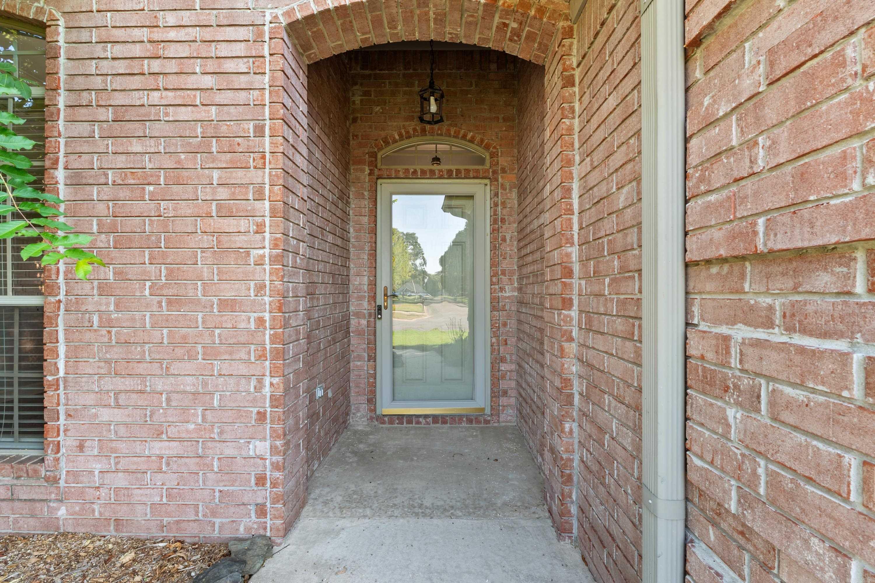 2840 Stone Wood Drive Property Photo 2