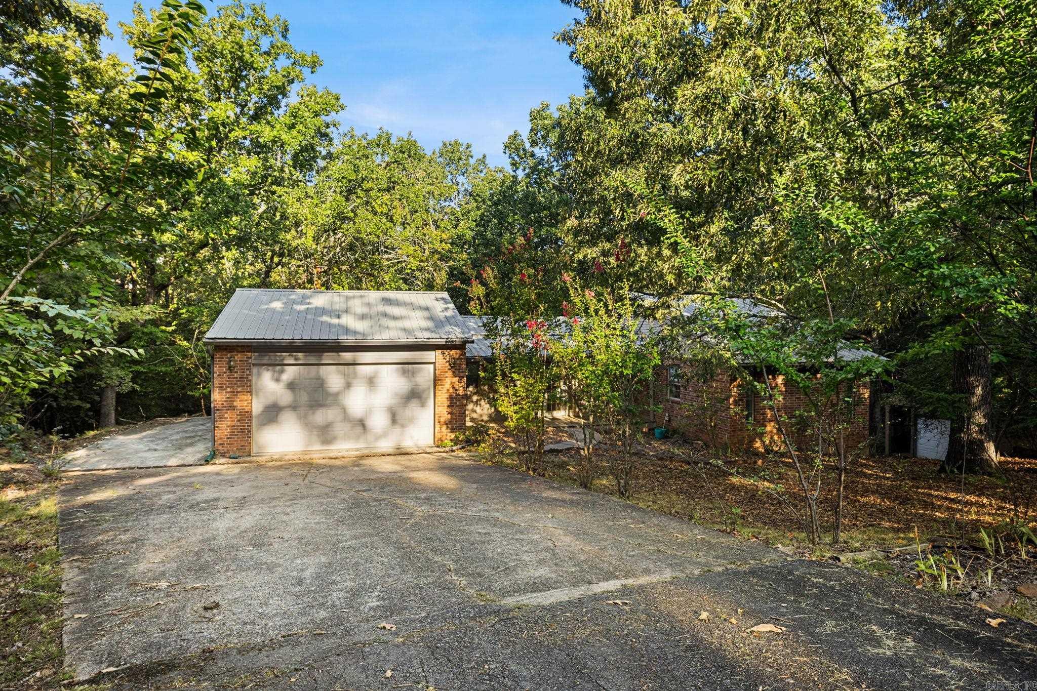 24 Baywood Drive Property Photo 2