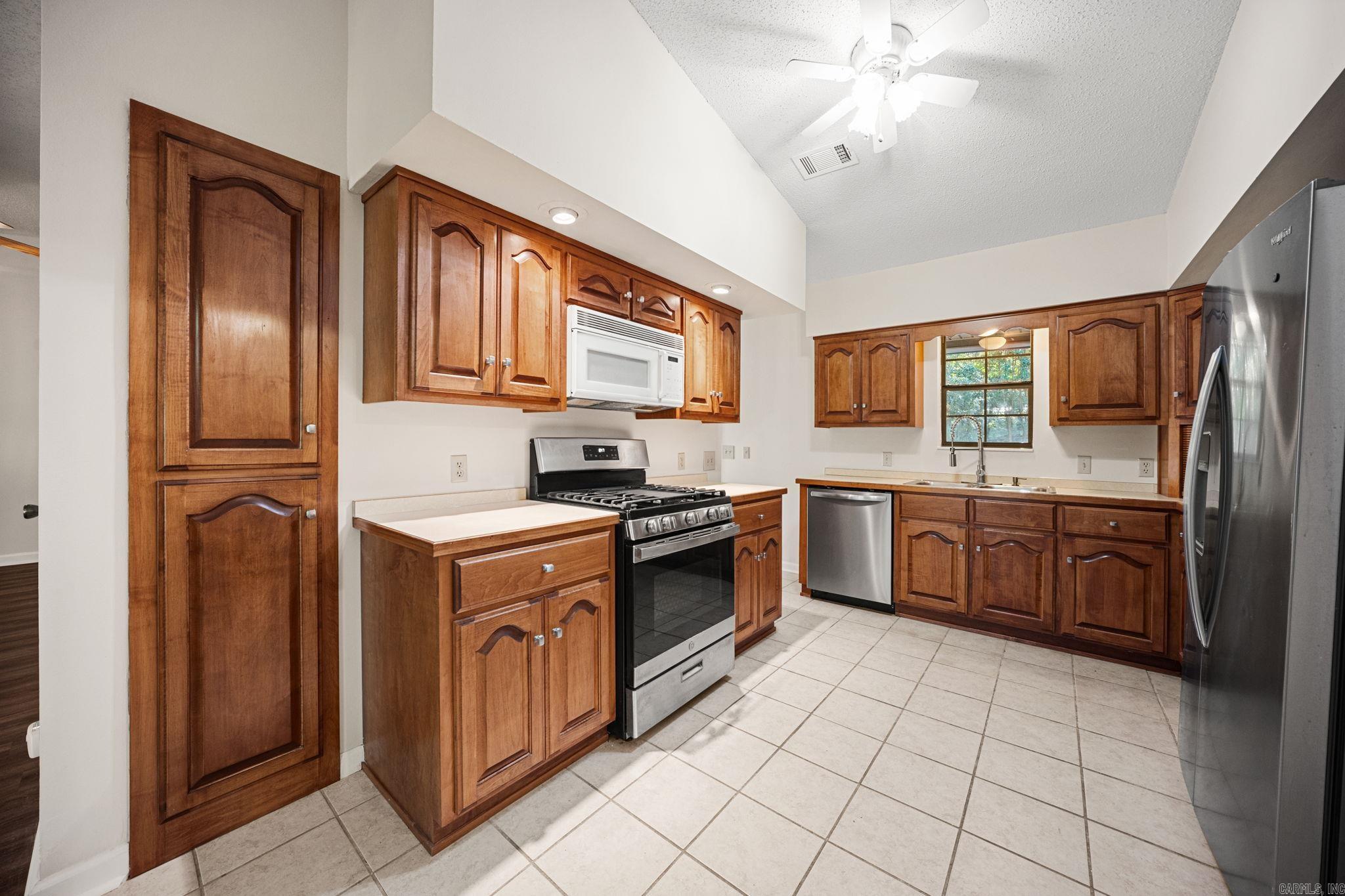 24 Baywood Drive Property Photo 8