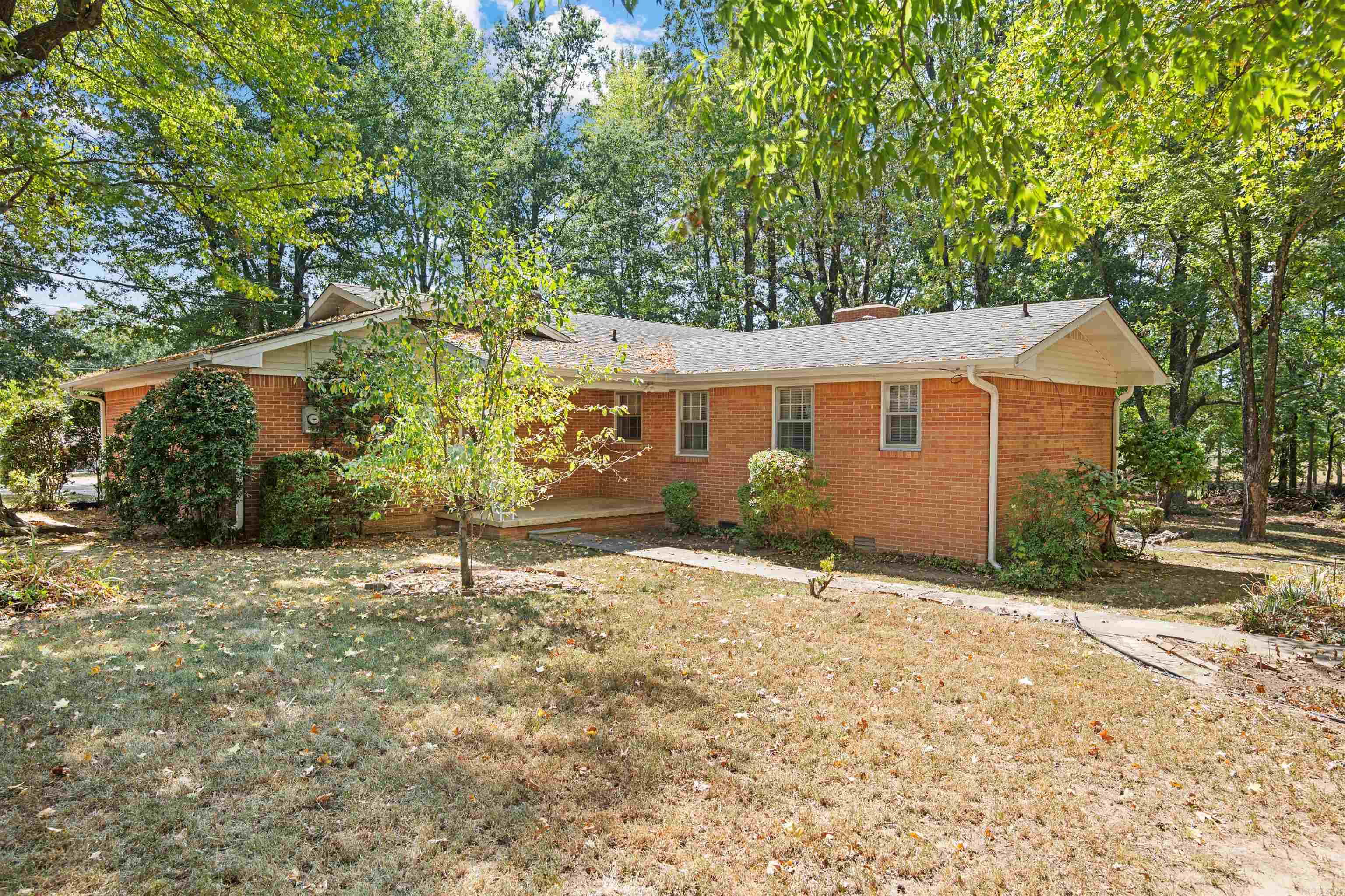 1609 Campground Road Property Photo 4