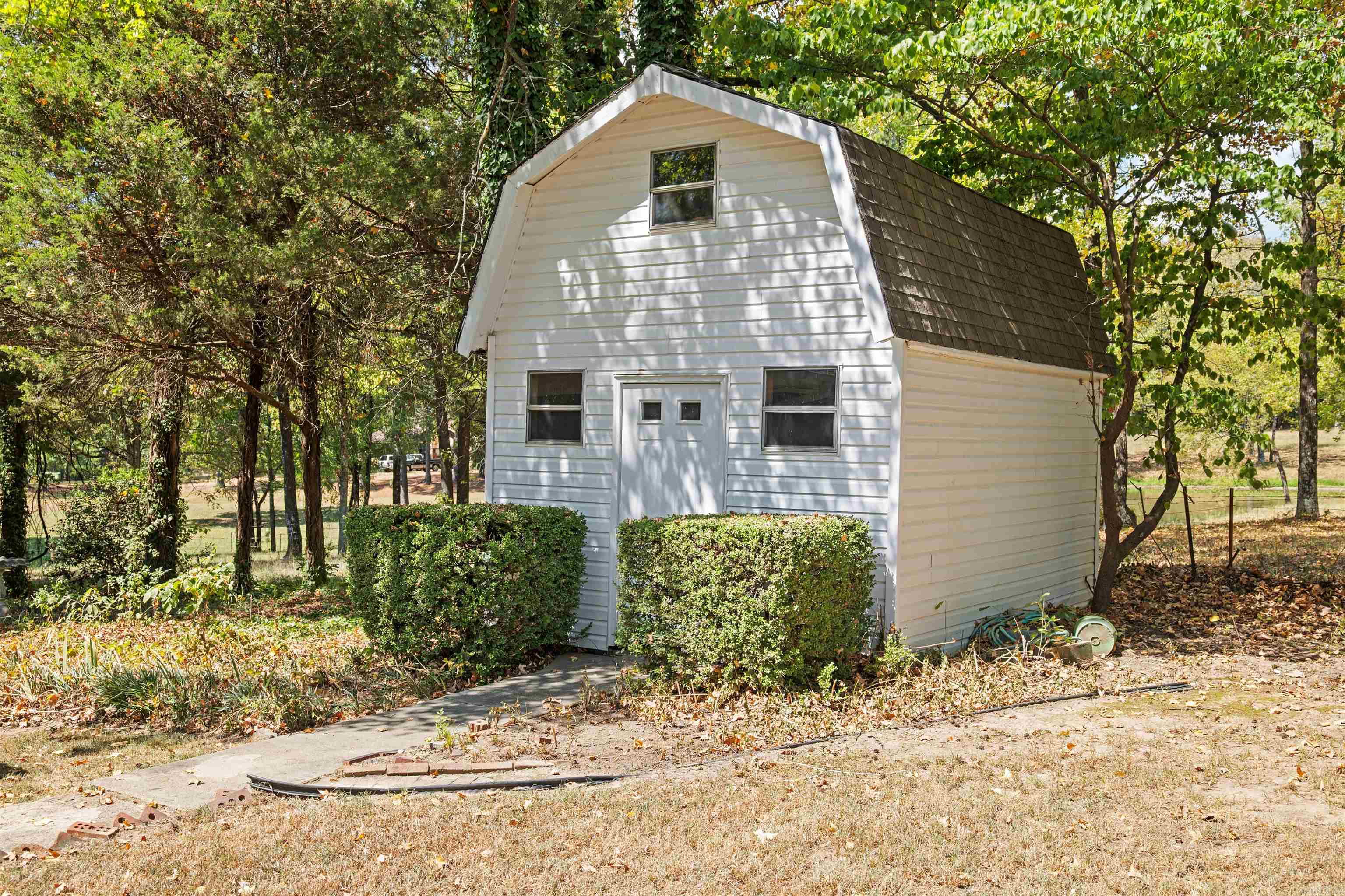 1609 Campground Road Property Photo 7