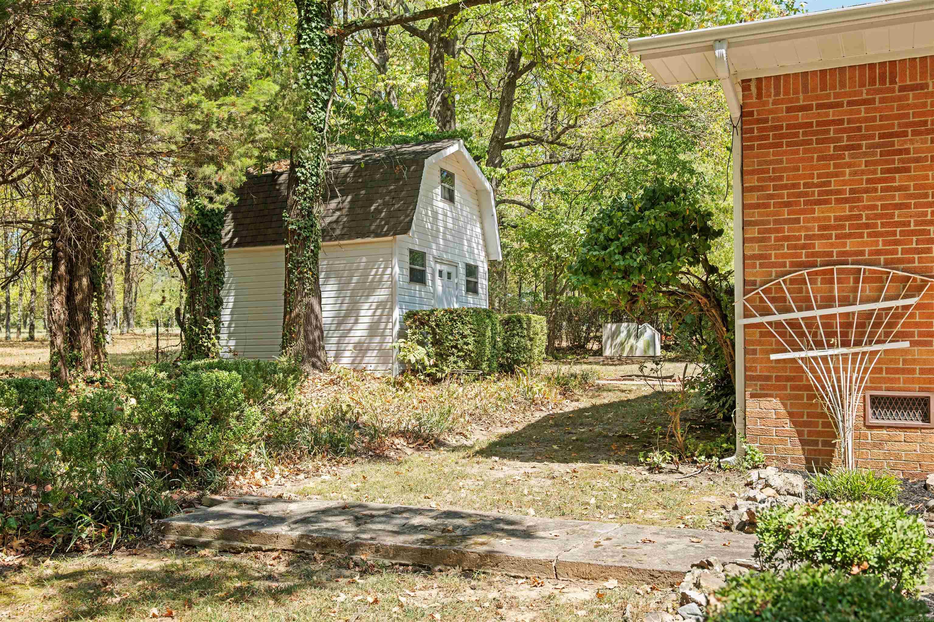 1609 Campground Road Property Photo 8