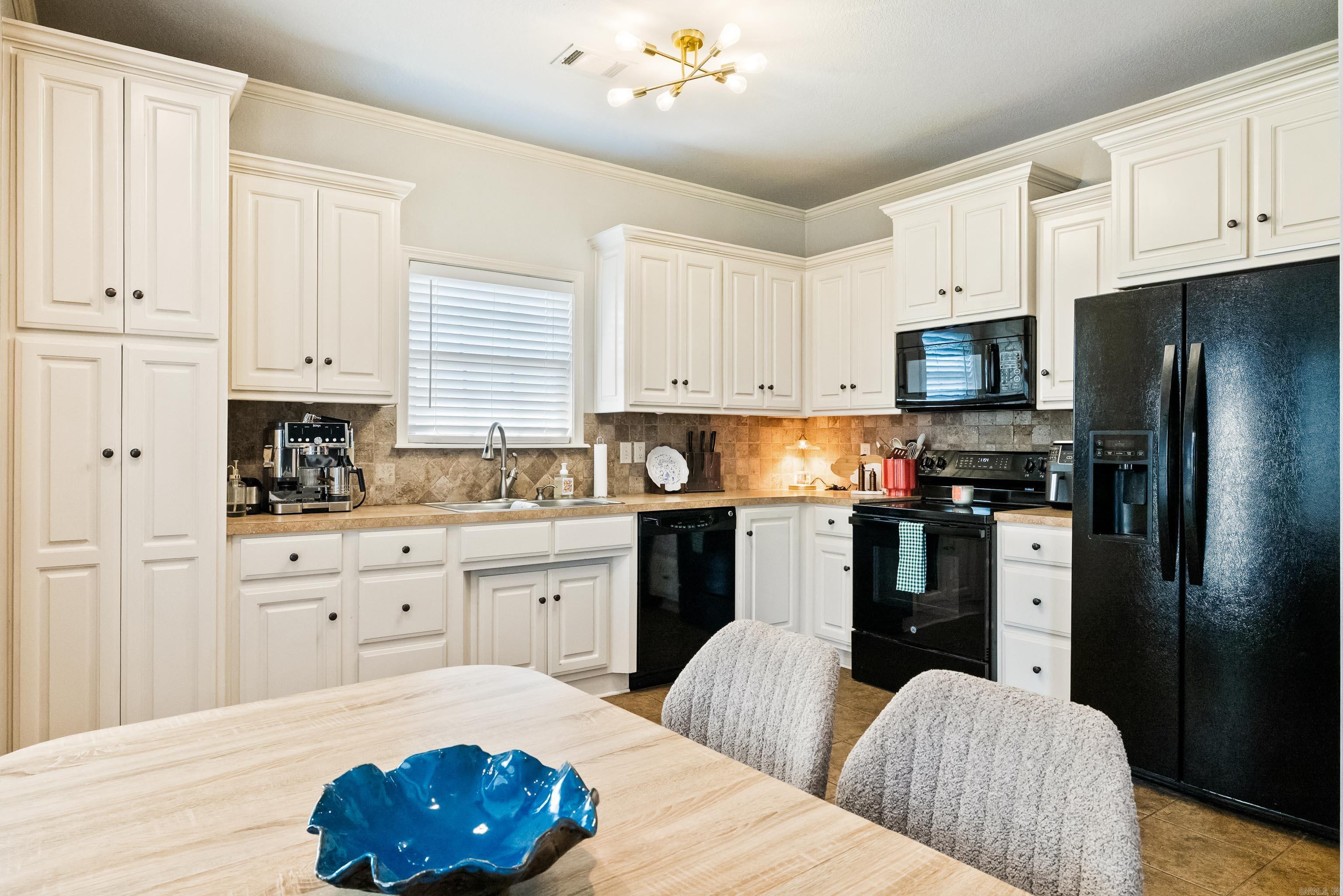 586 Crepe Myrtle Property Photo 16