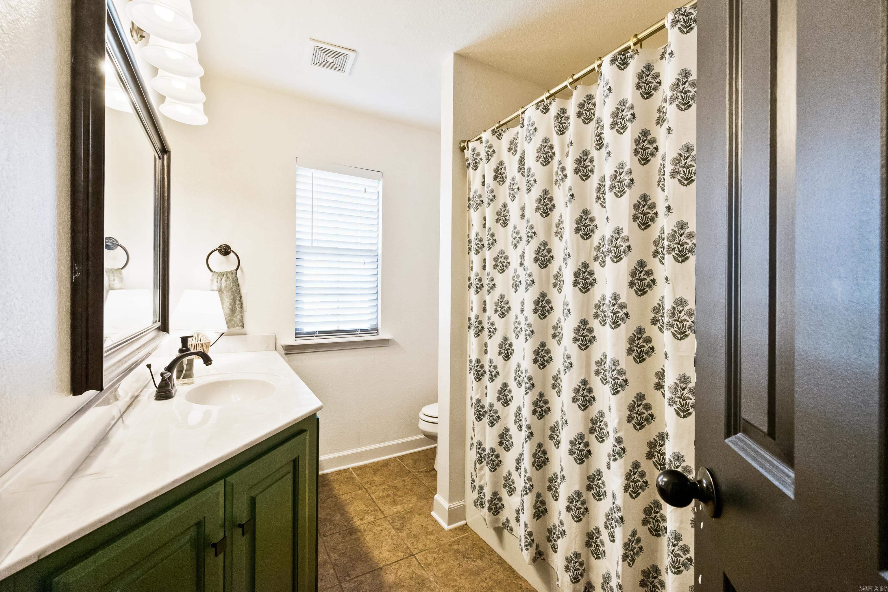 586 Crepe Myrtle Property Photo 21