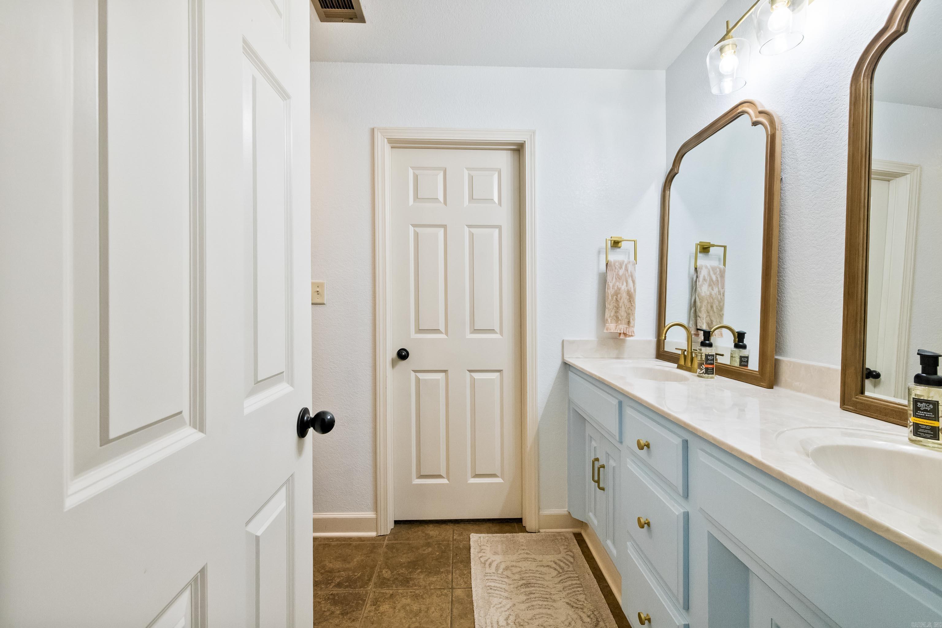 586 Crepe Myrtle Property Photo 27