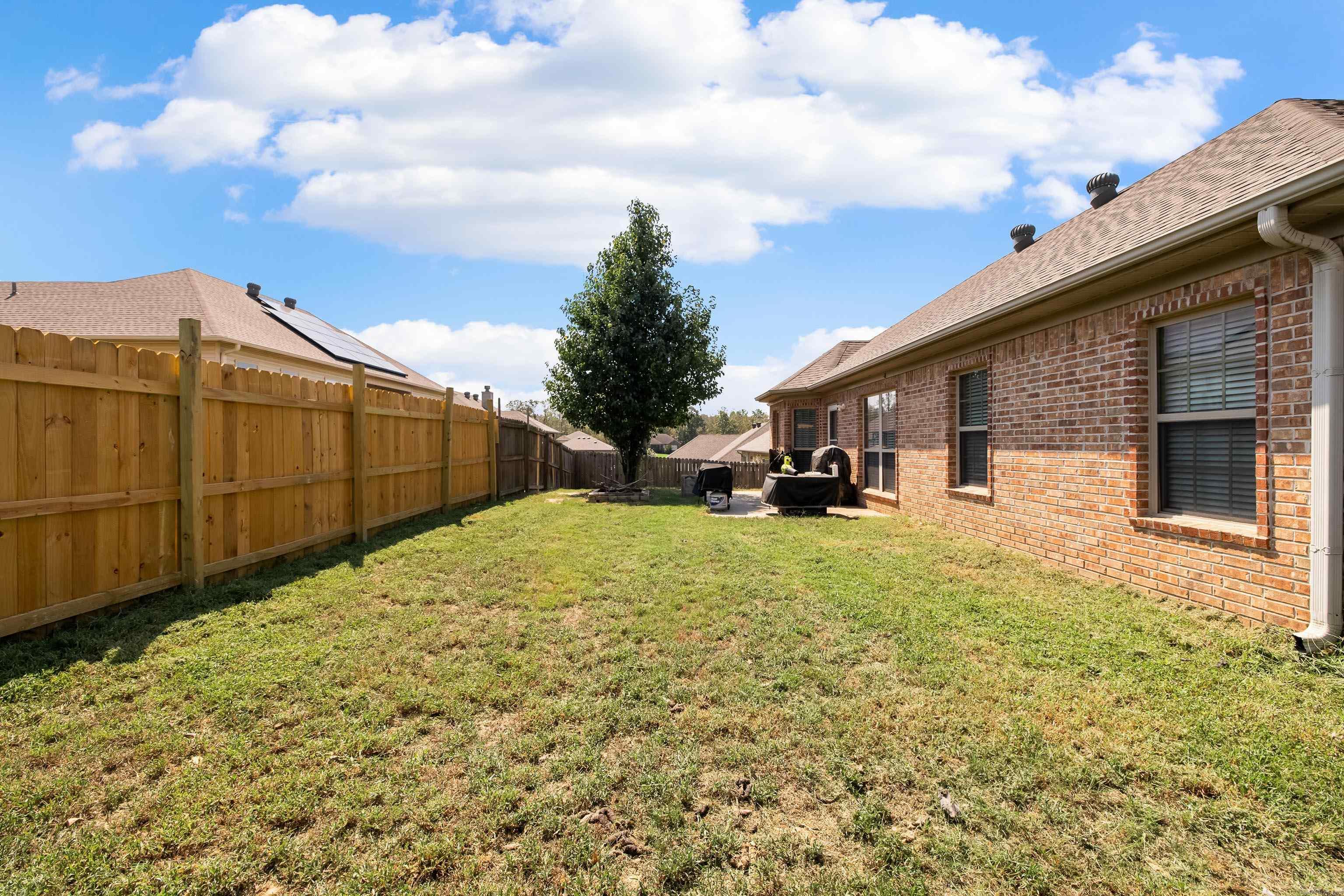 586 Crepe Myrtle Property Photo 32