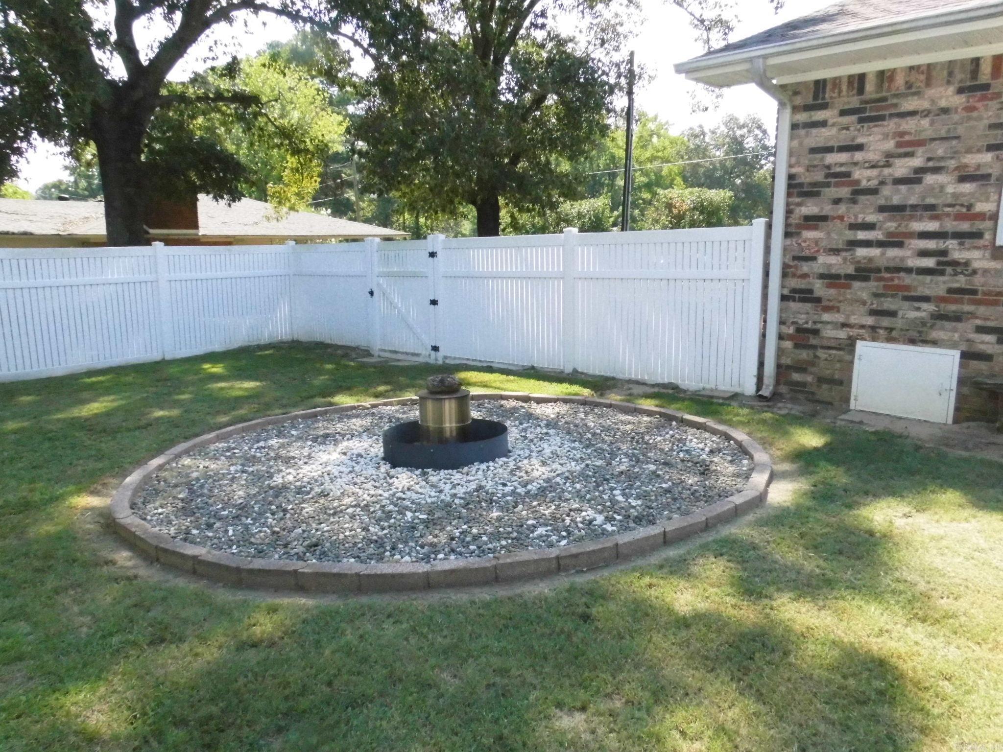 1300 W Woodson Lateral Road Property Photo 22