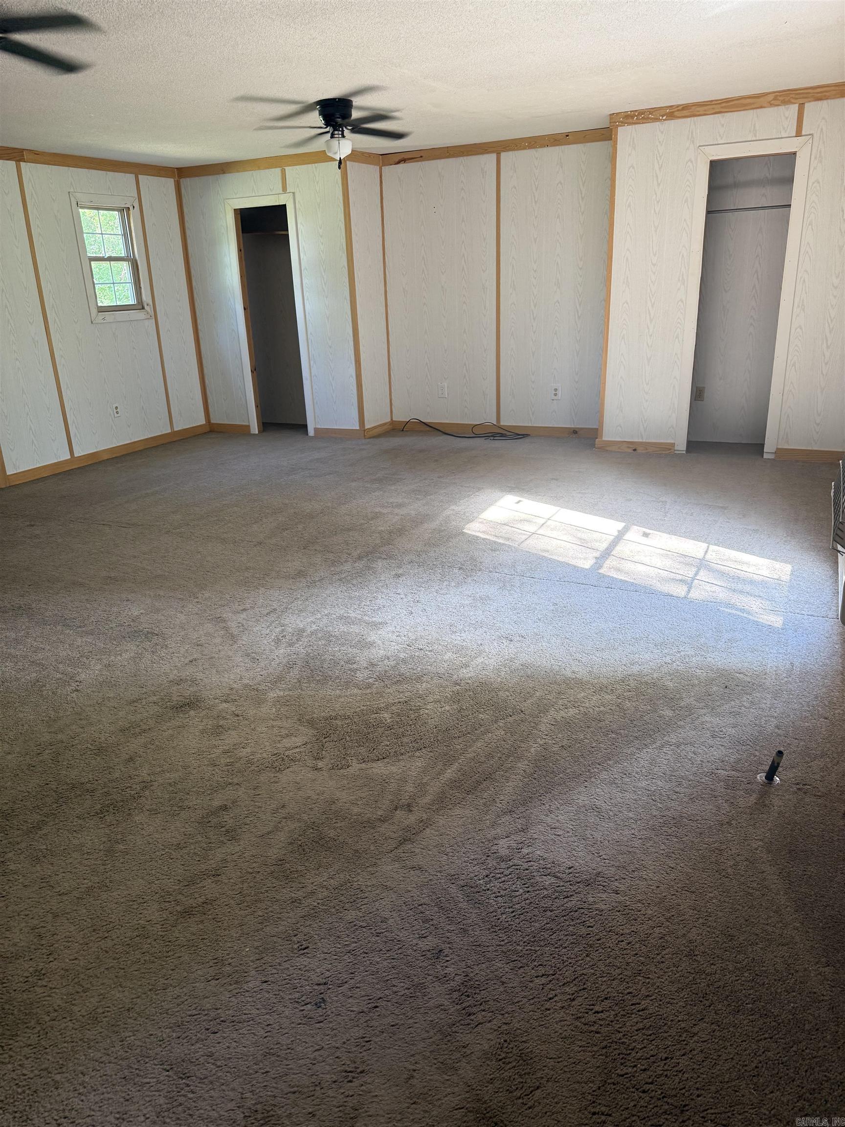 701 W 6 Property Photo 4