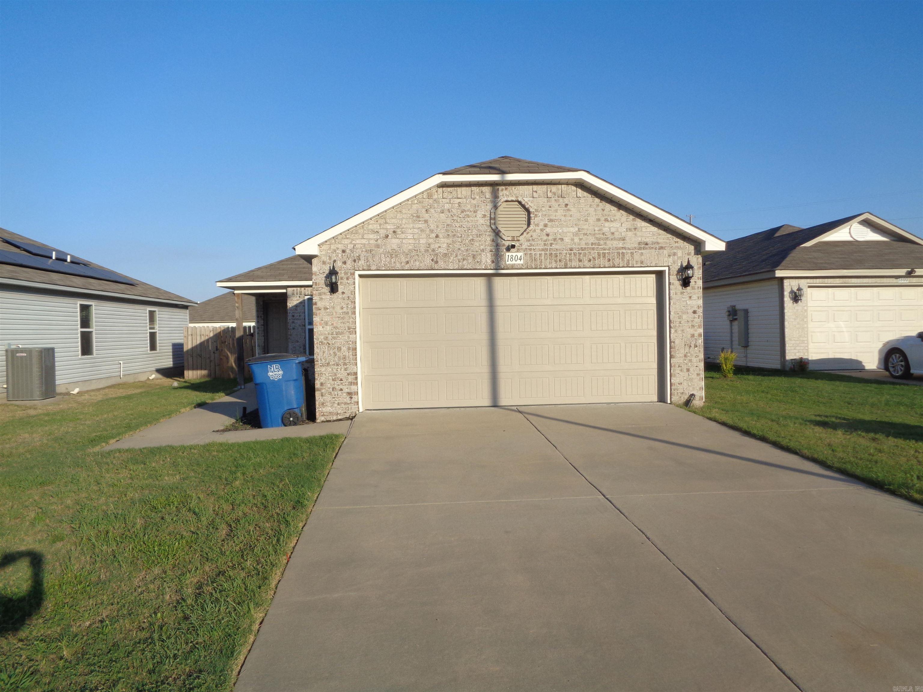1804 Peony Street Property Photo 1