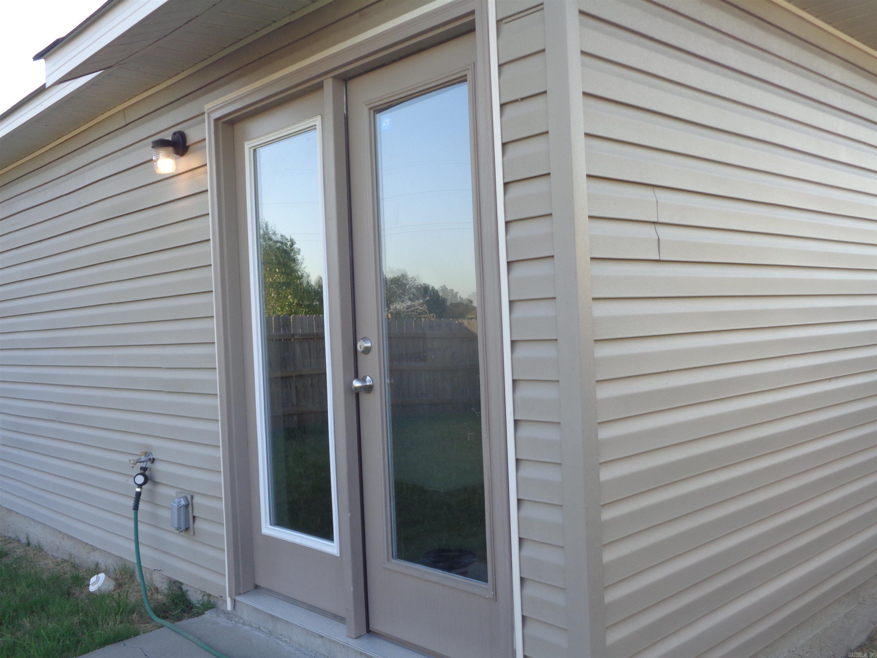 1804 Peony Street Property Photo 6