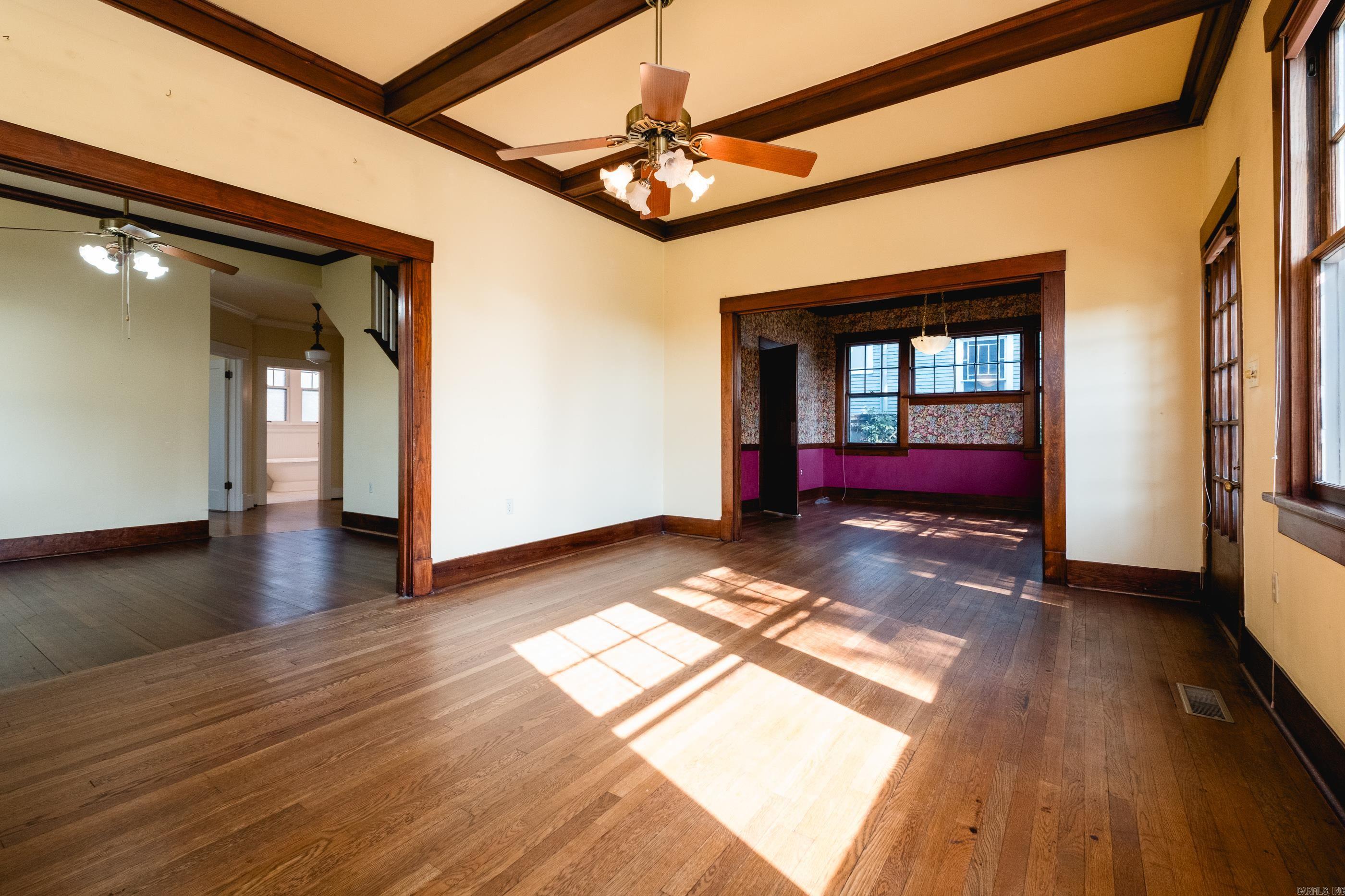 910 N Spruce Street Property Photo 6