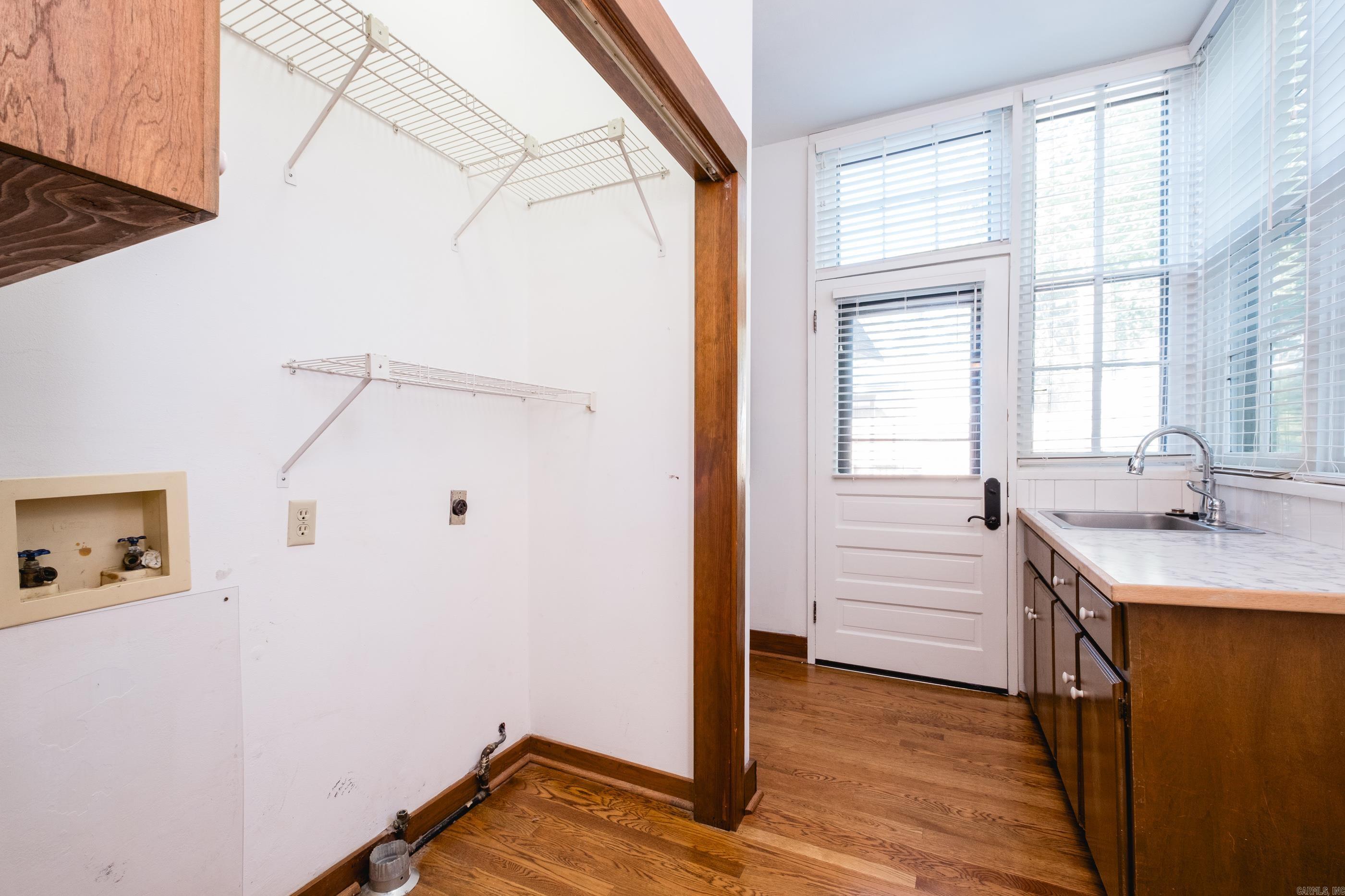 910 N Spruce Street Property Photo 13