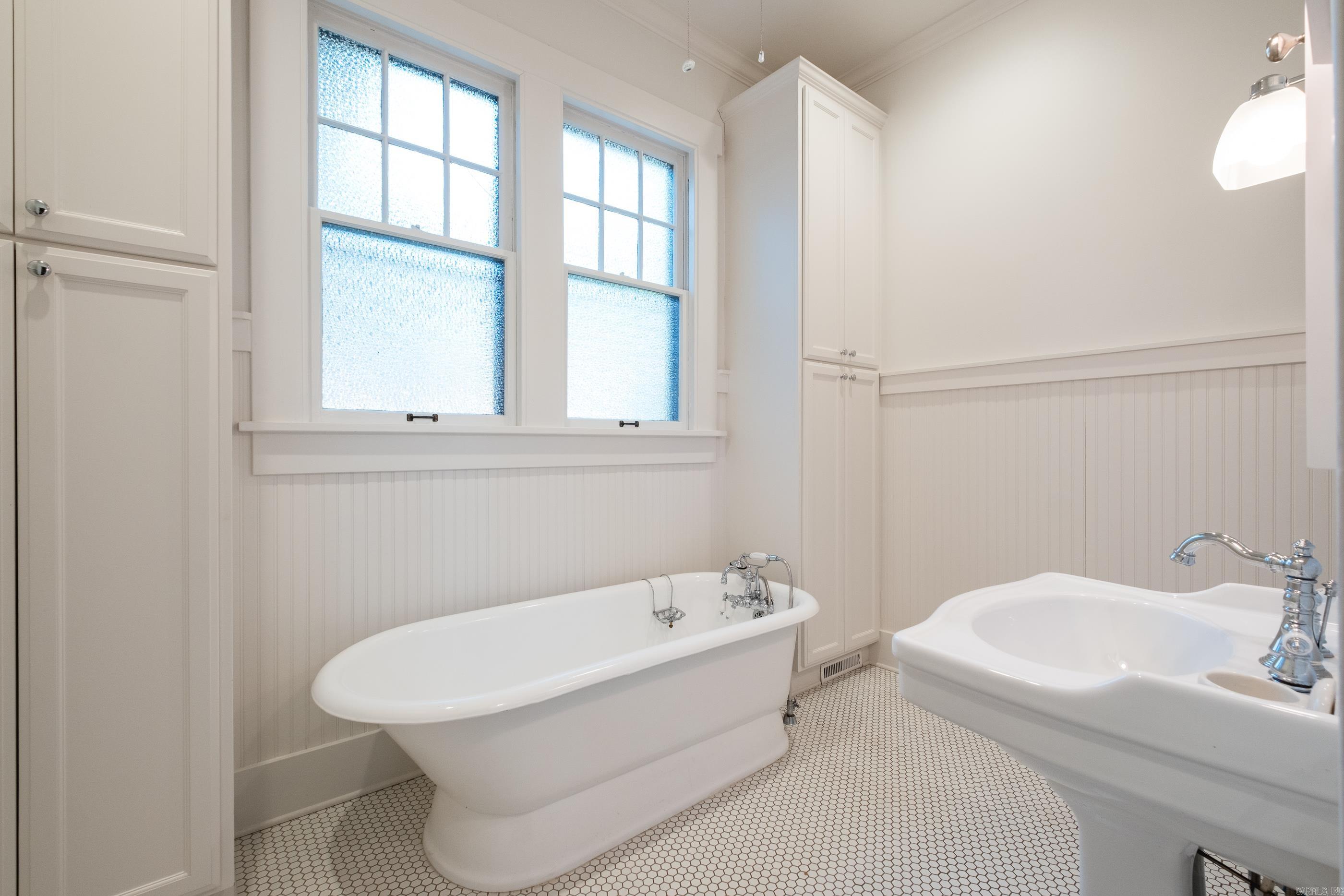 910 N Spruce Street Property Photo 15