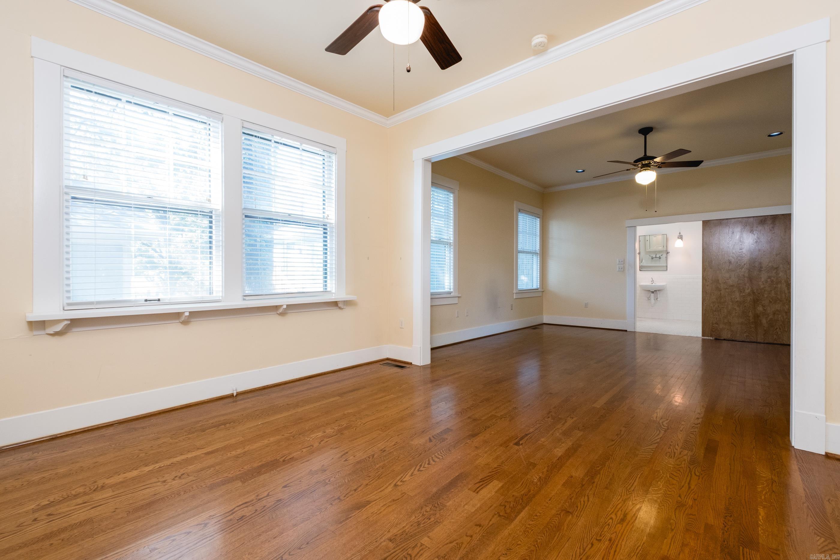 910 N Spruce Street Property Photo 17