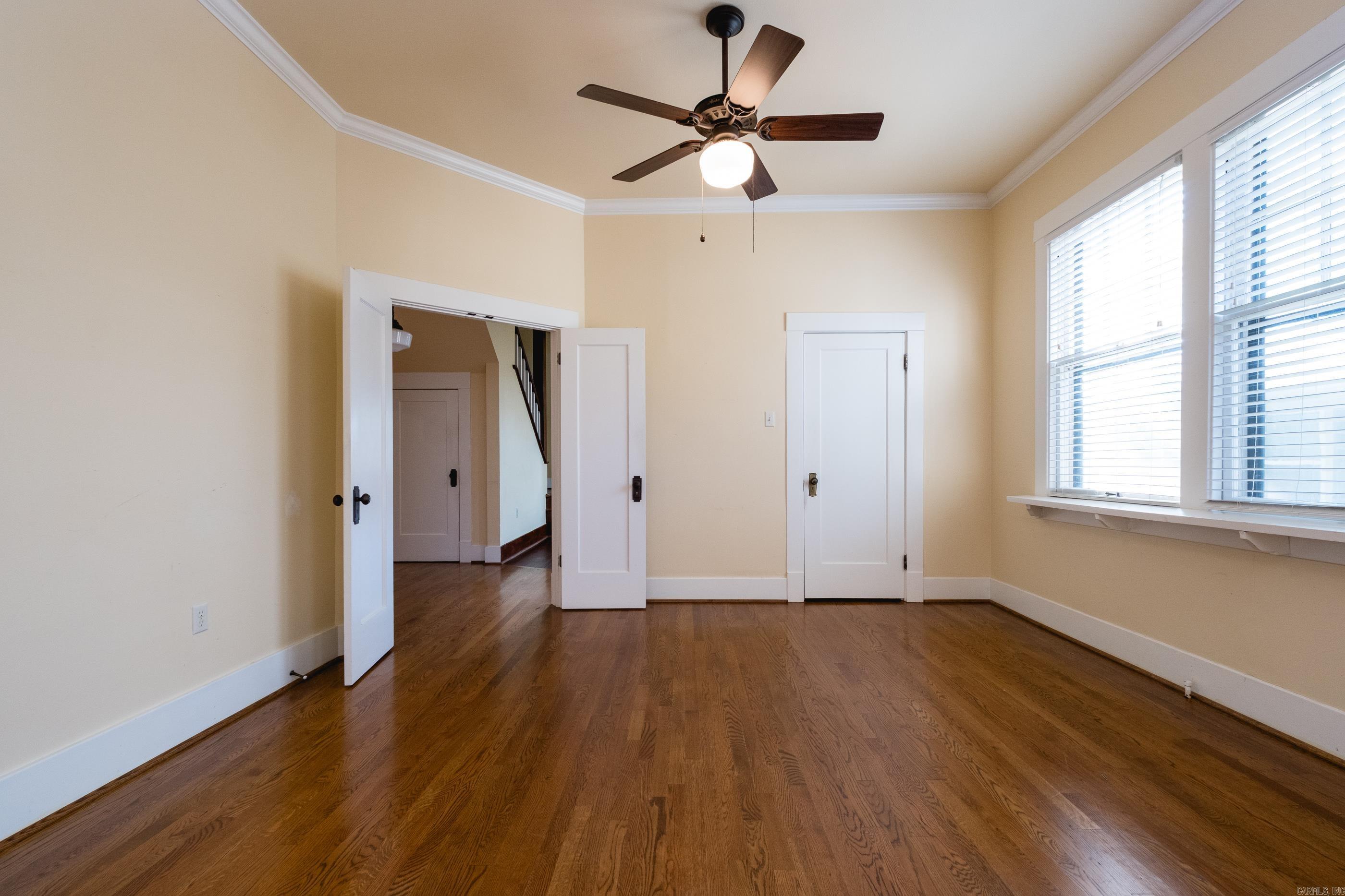 910 N Spruce Street Property Photo 18