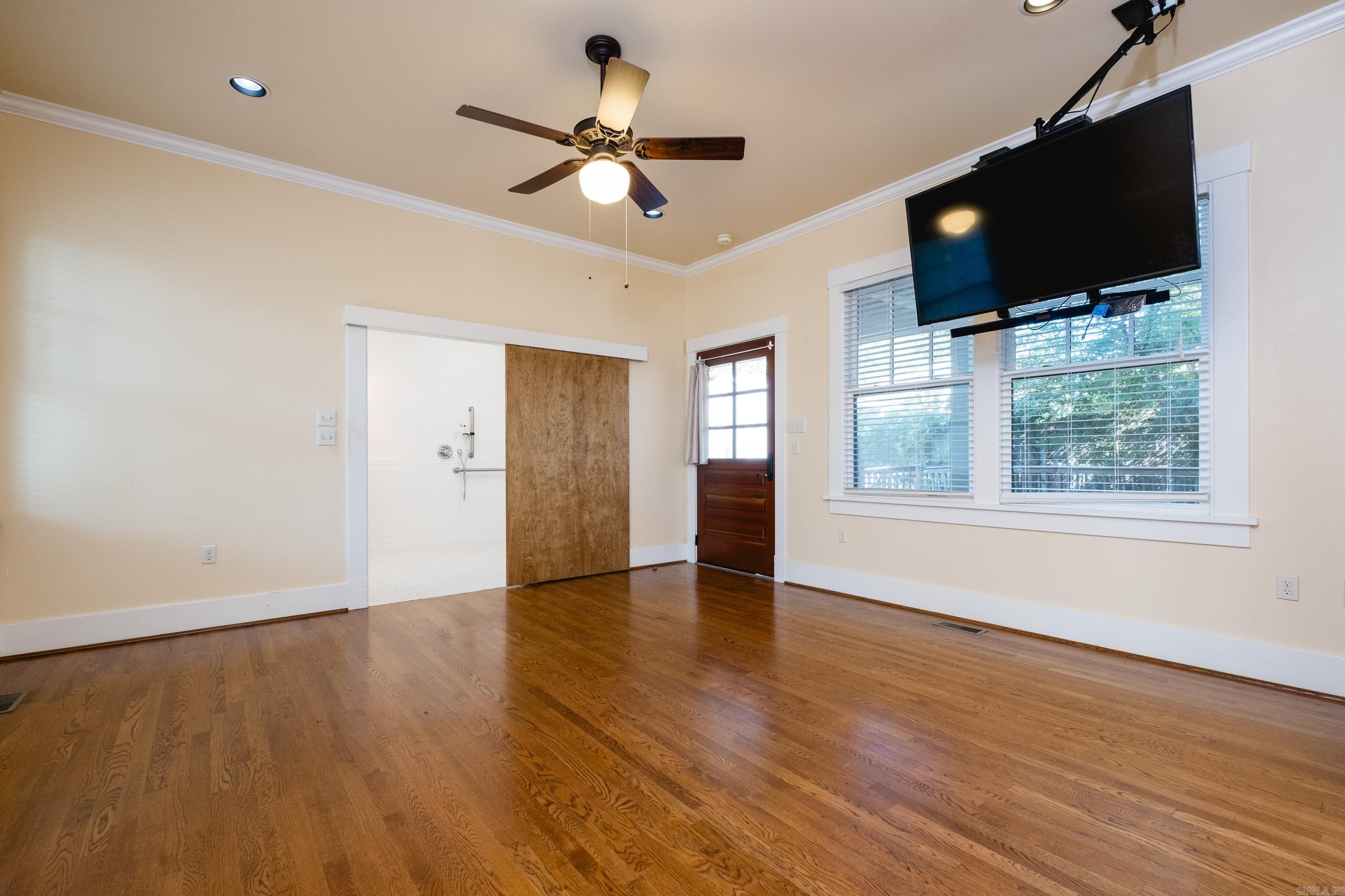 910 N Spruce Street Property Photo 19