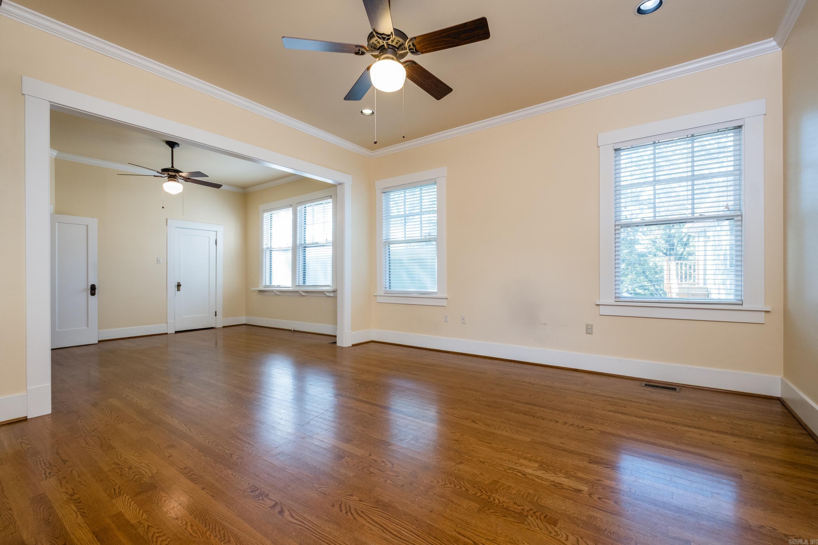 910 N Spruce Street Property Photo 20