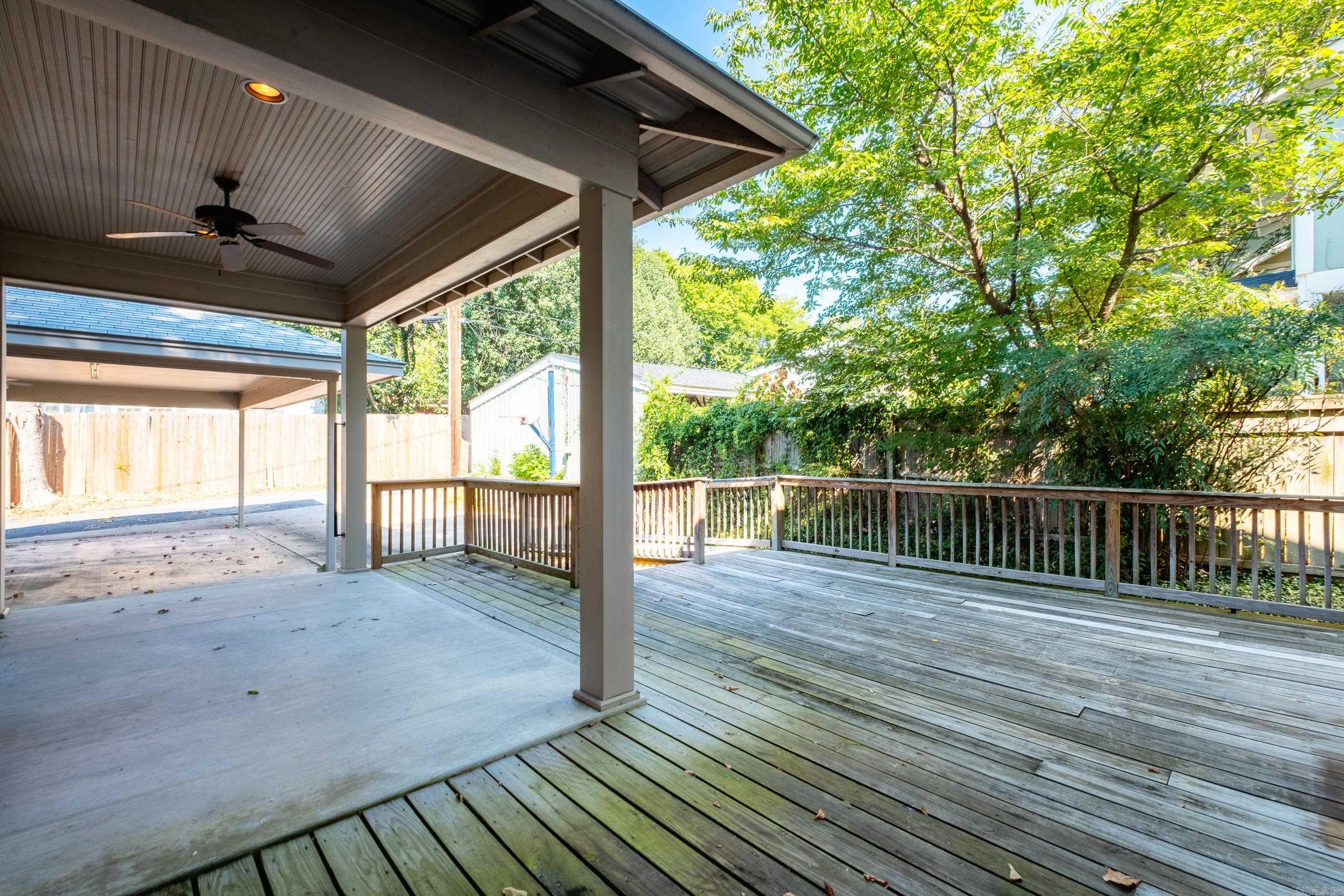 910 N Spruce Street Property Photo 44