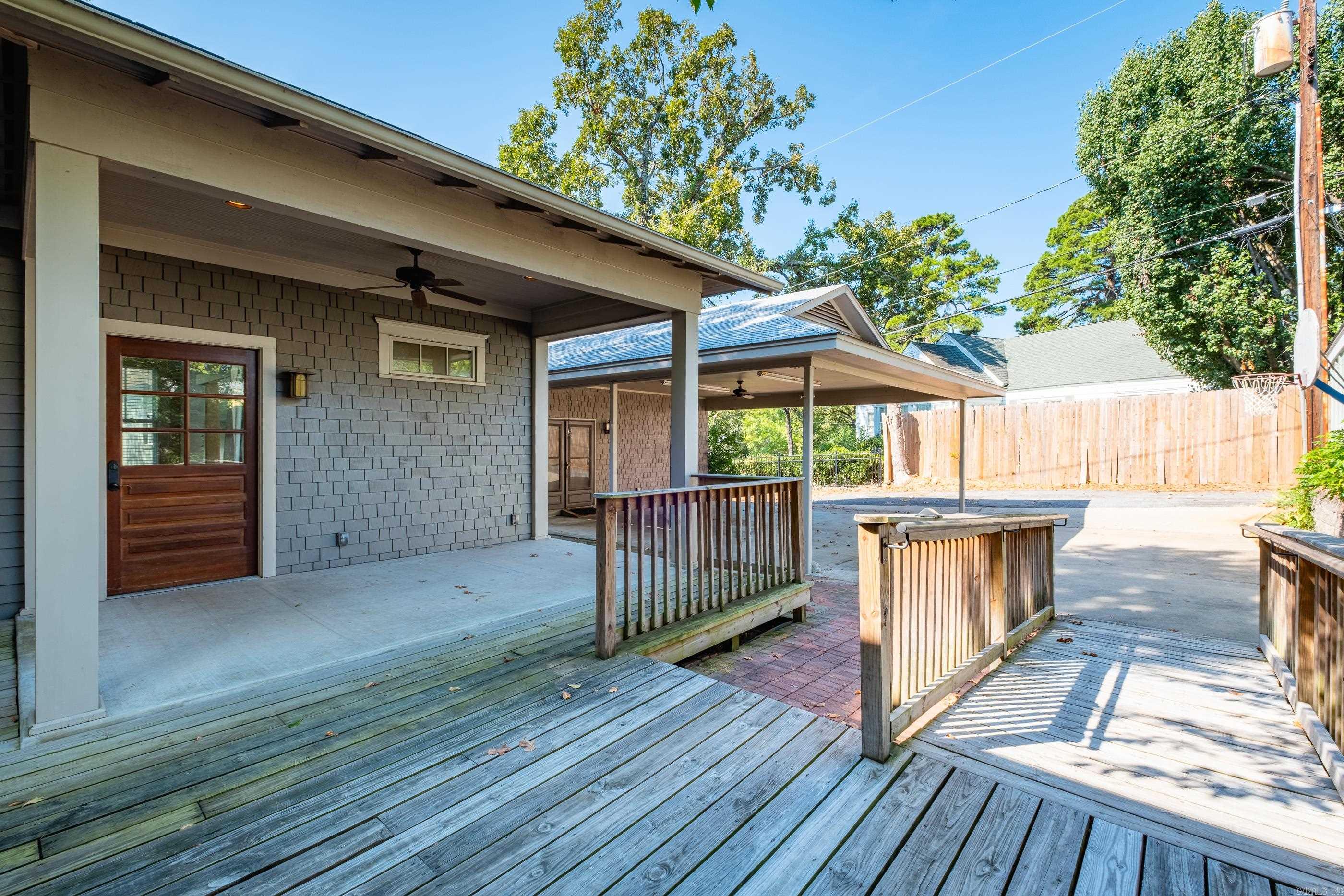 910 N Spruce Street Property Photo 45